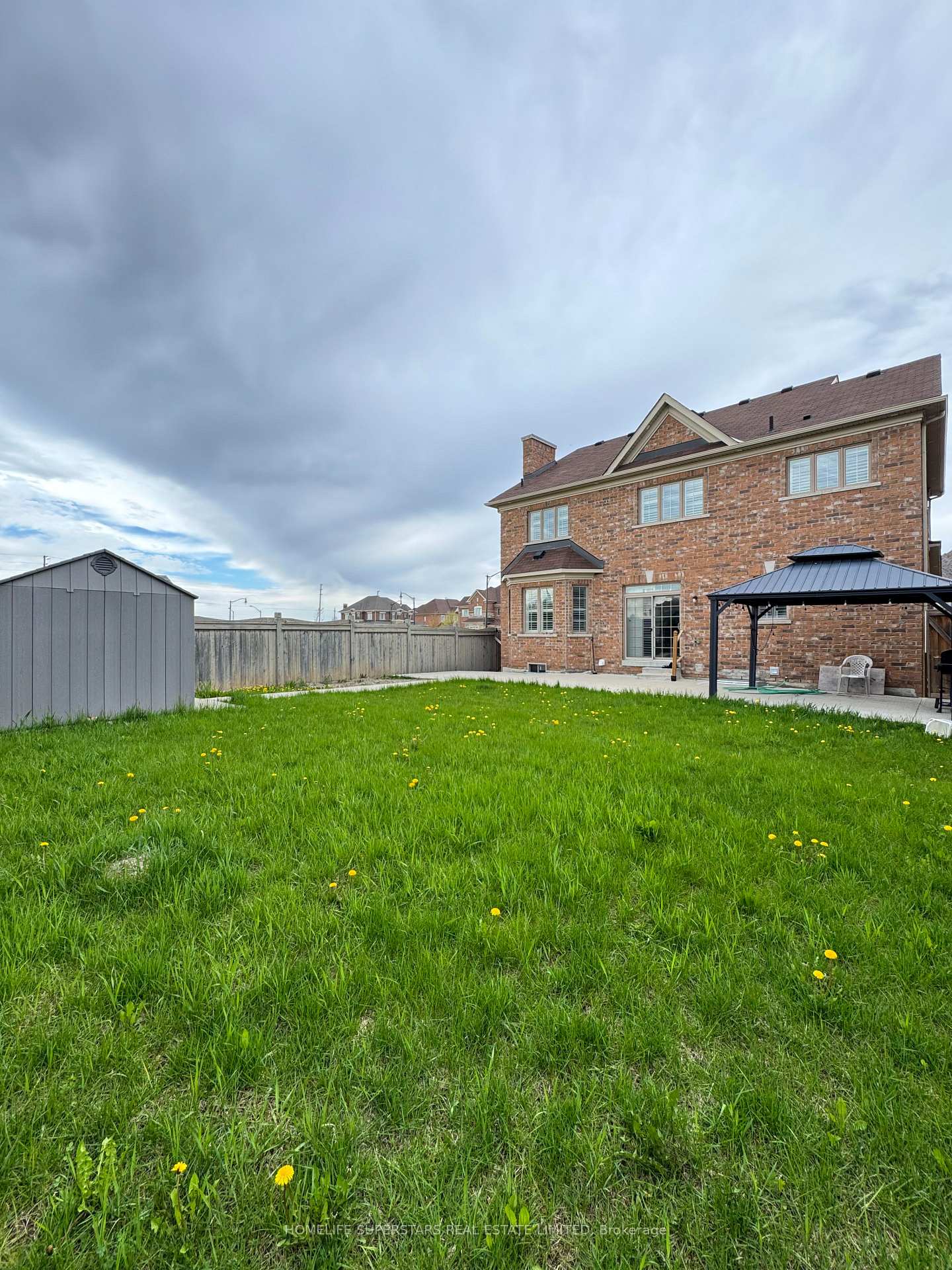 Photo 6 of 126 Martin Byrne Drive, Brampton, Toronto Gore Rural Estate — HOMEH