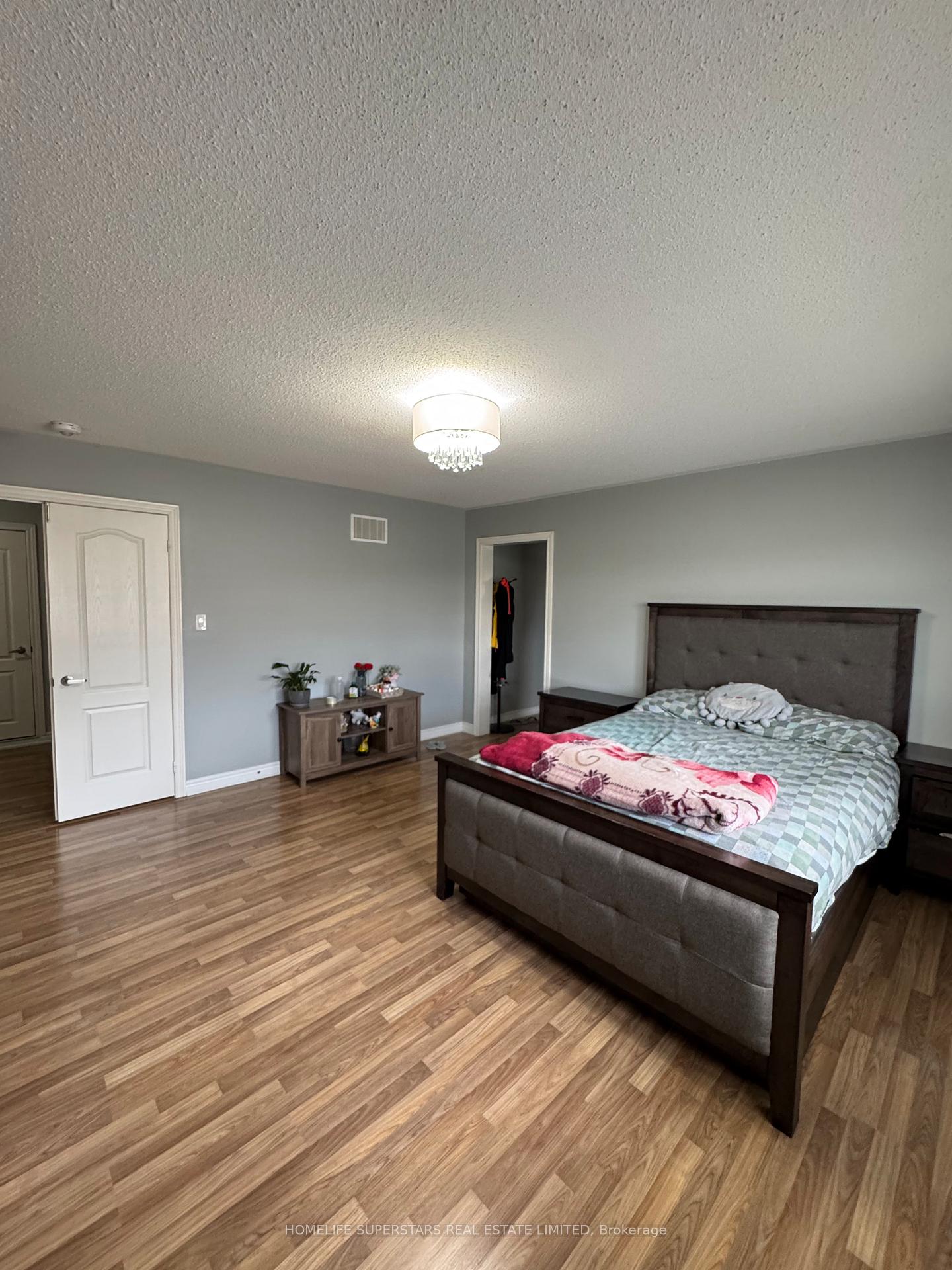 Photo 25 of 126 Martin Byrne Drive, Brampton, Toronto Gore Rural Estate — HOMEH