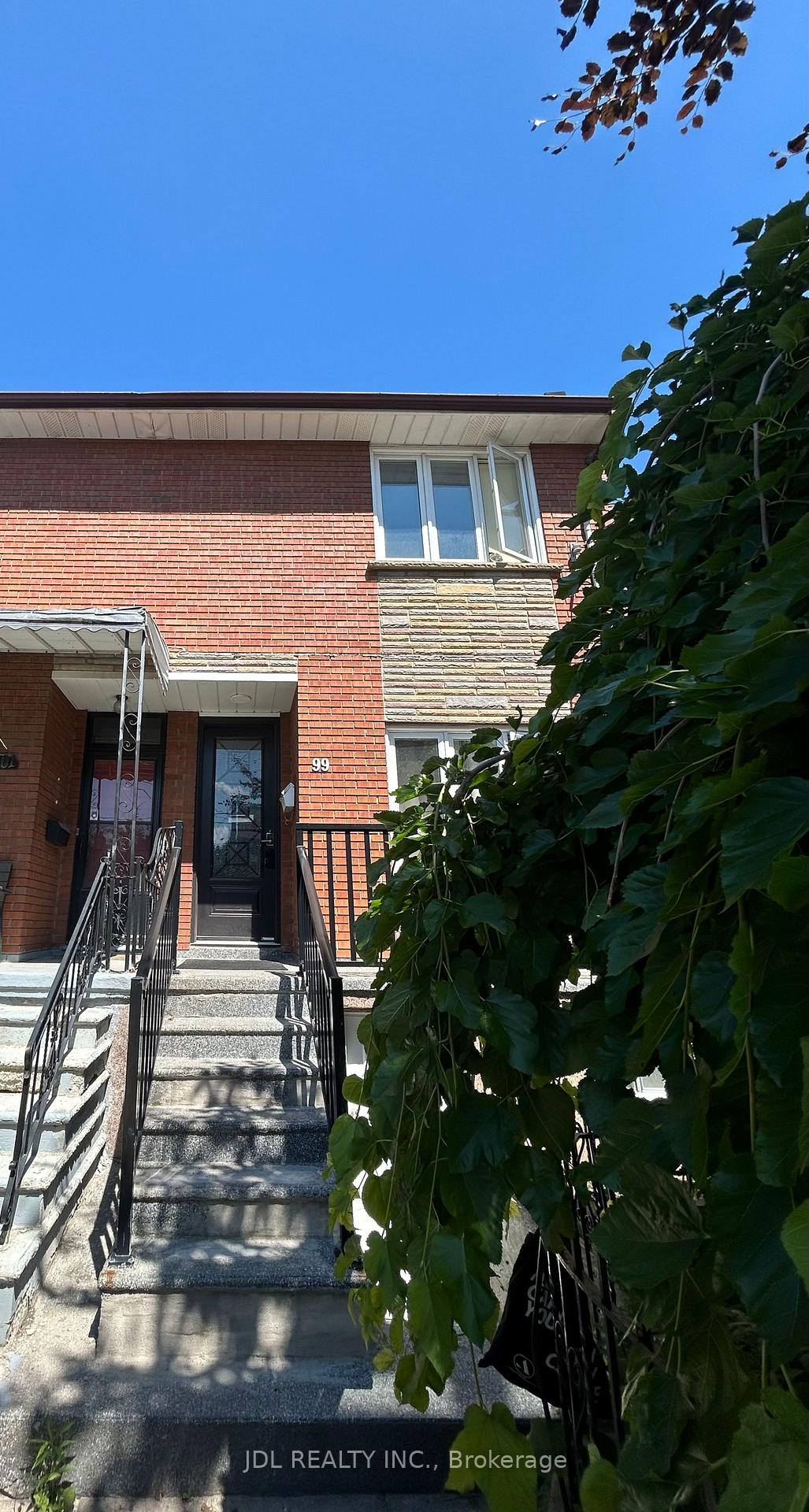Front of Unit Unit AA, 2nd Floor, 99 Clinton St Street
