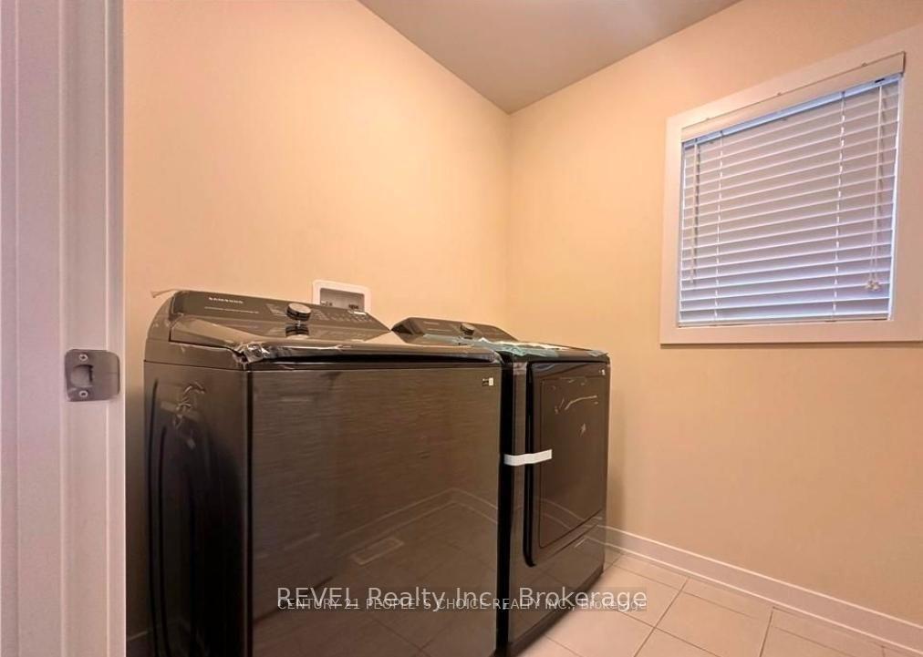 Photo 14 of 36 Rowlock Street, Welland, Dain City — HOMEH