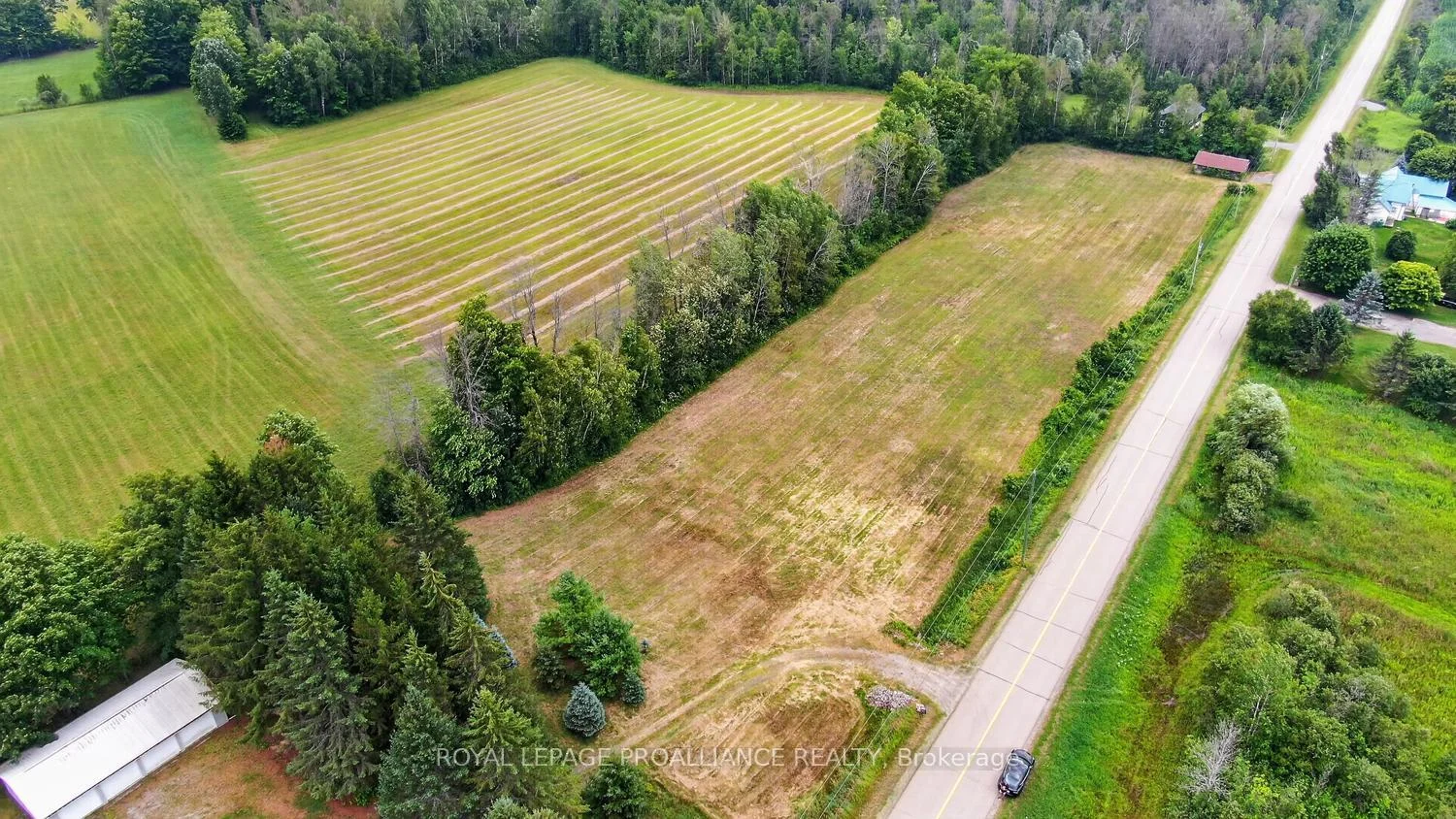 Photo 4 of 6401- A 6th Concession Road, Augusta, Augusta Twp — HOMEH