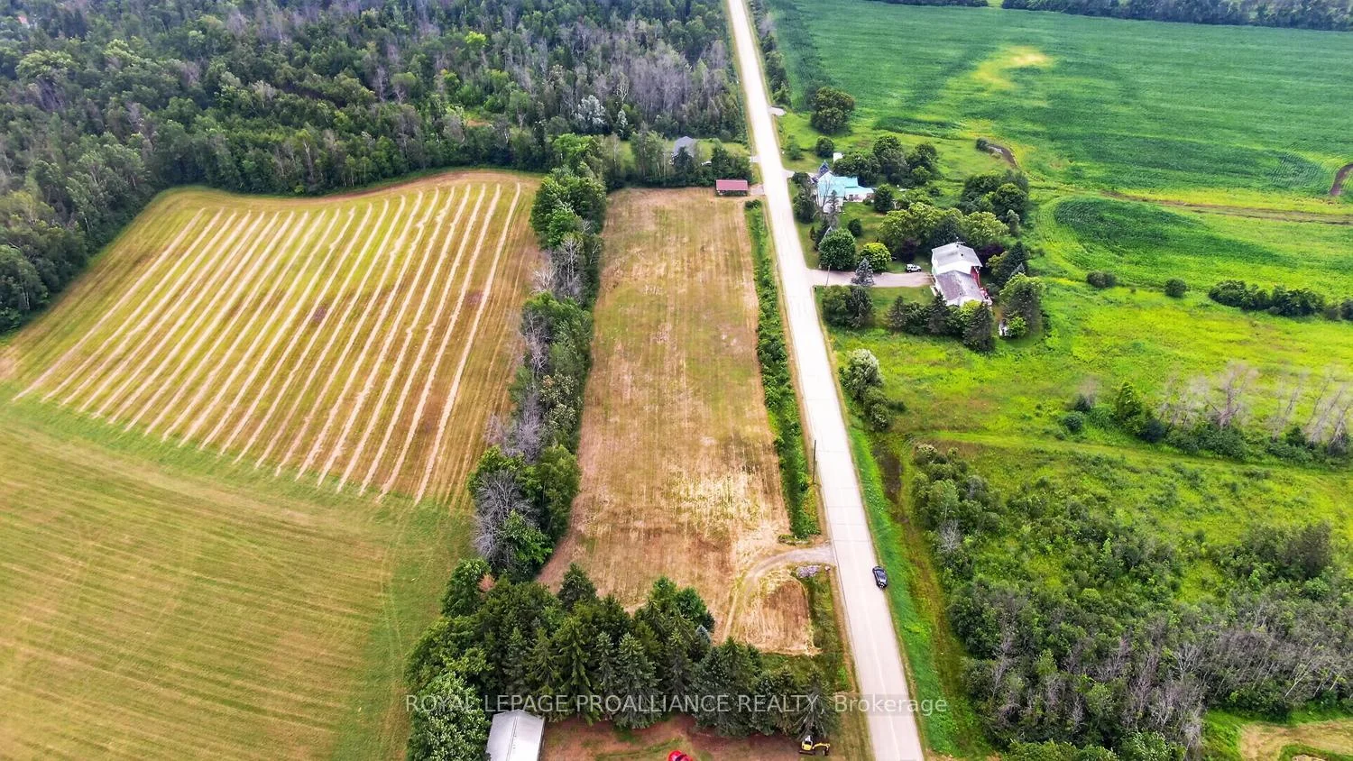 Photo 5 of 6401- A 6th Concession Road, Augusta, Augusta Twp — HOMEH