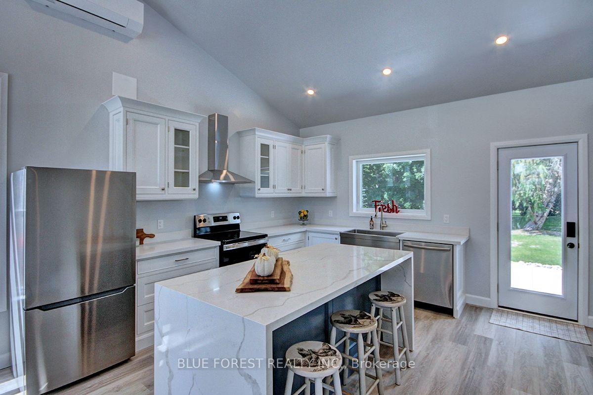 Photo 6 of 454 Trerice Street, Chatham-Kent, Dresden — HOMEH