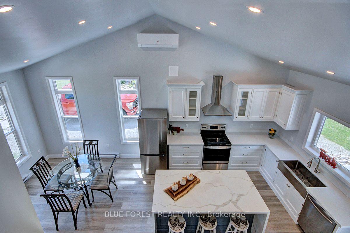Photo 7 of 454 Trerice Street, Chatham-Kent, Dresden — HOMEH