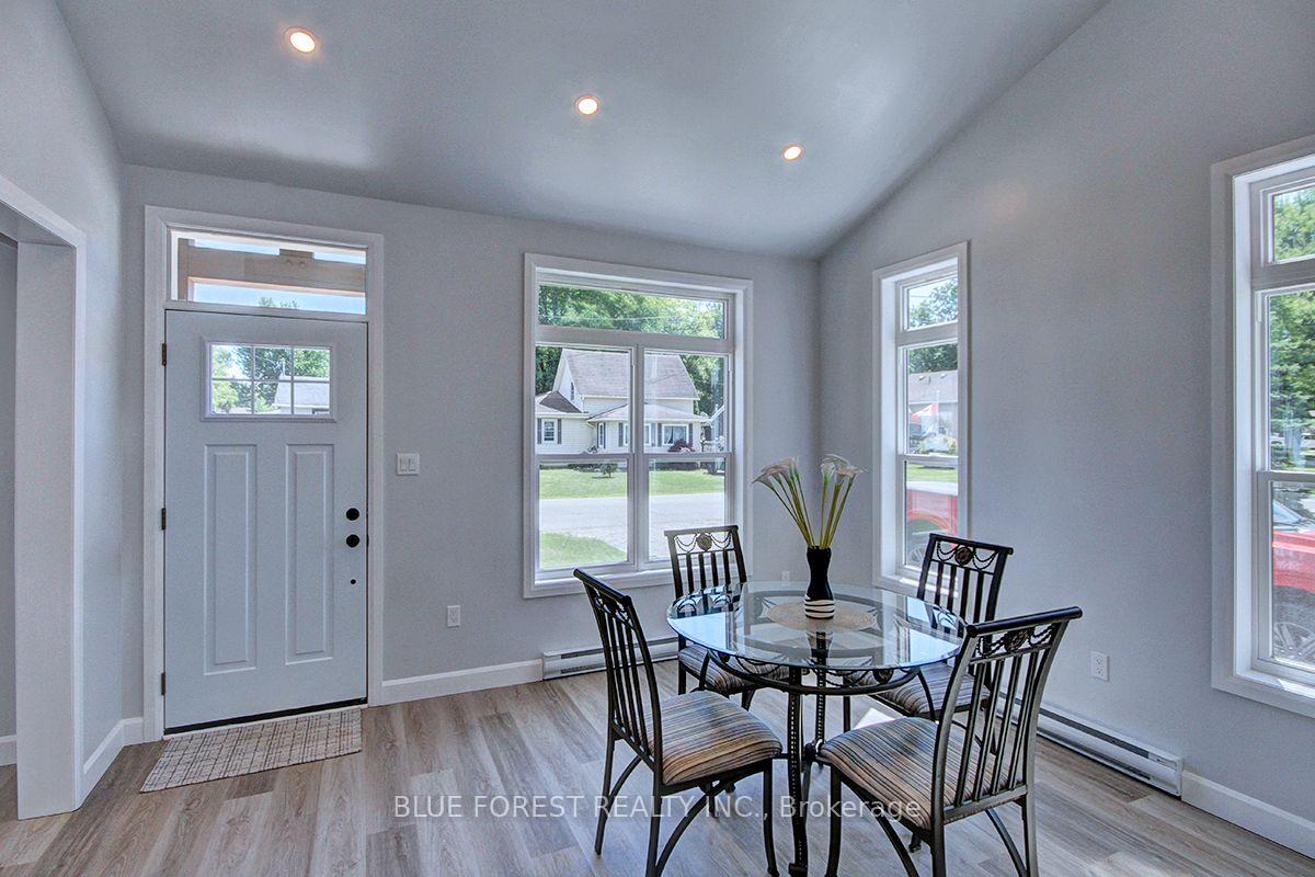 Photo 11 of 454 Trerice Street, Chatham-Kent, Dresden — HOMEH