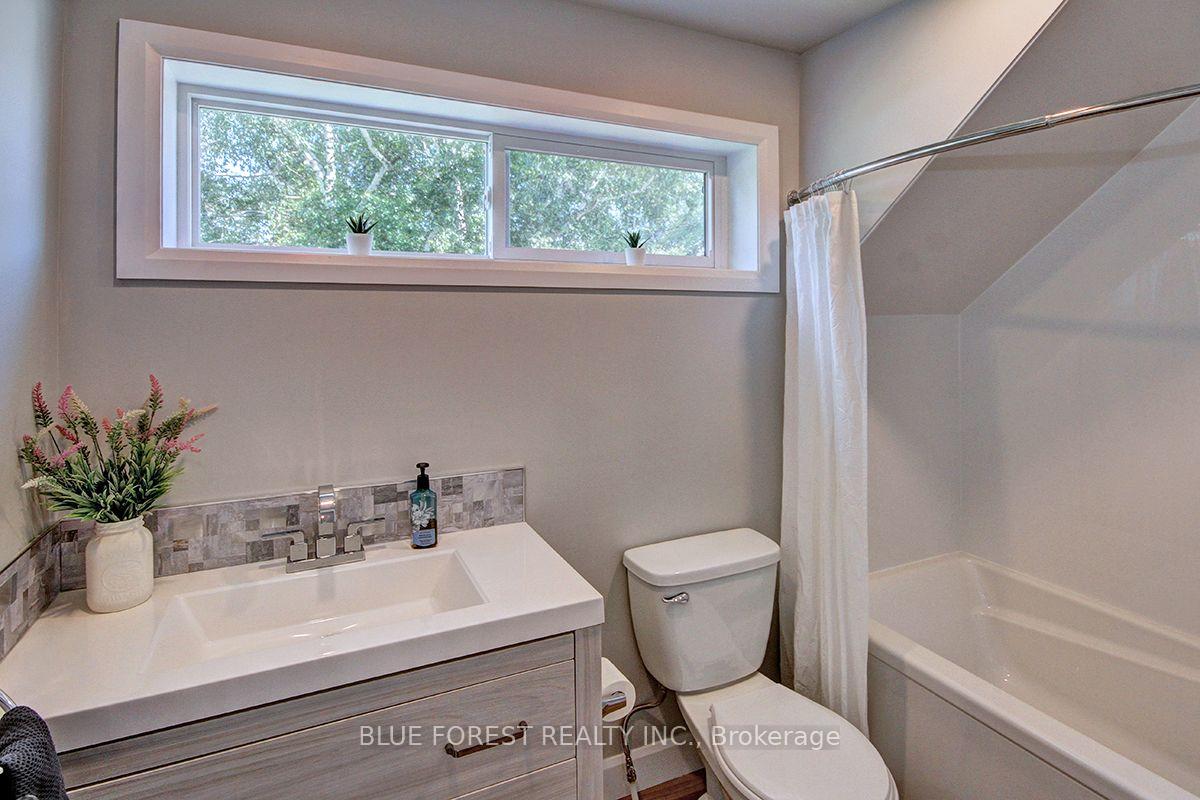 Photo 19 of 454 Trerice Street, Chatham-Kent, Dresden — HOMEH