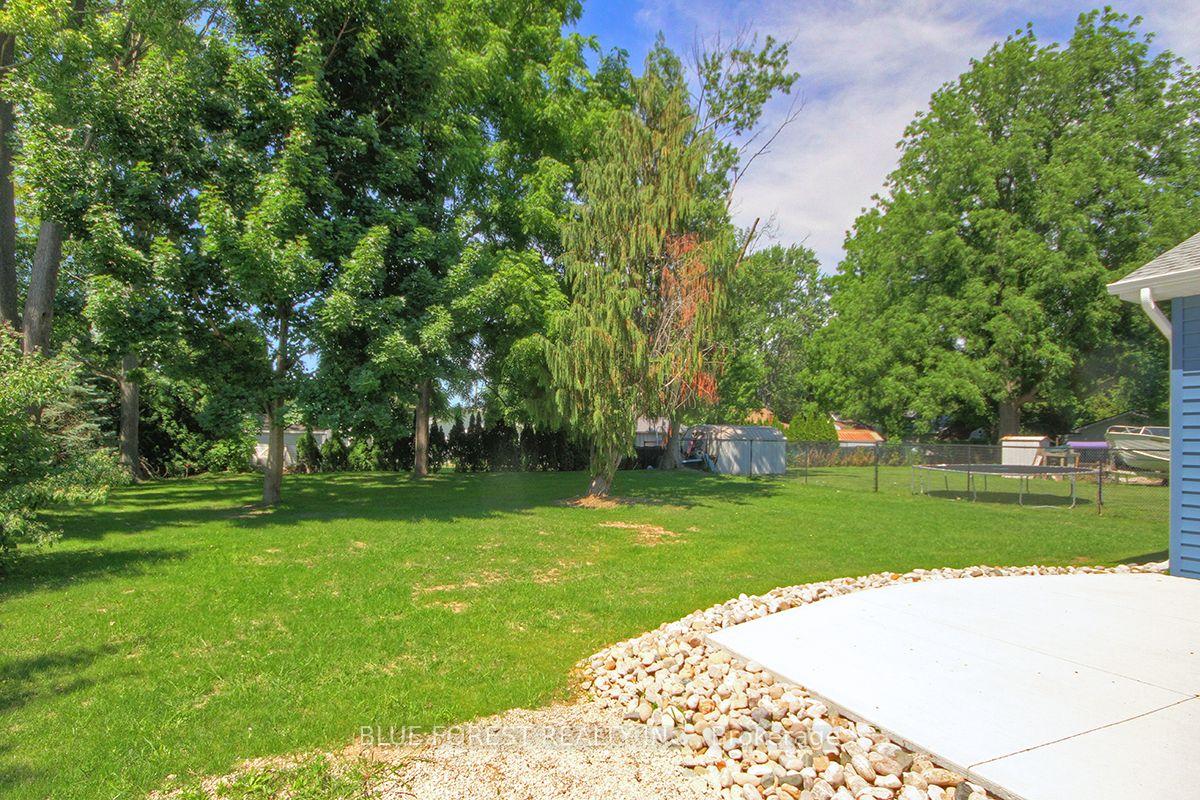 Photo 24 of 454 Trerice Street, Chatham-Kent, Dresden — HOMEH