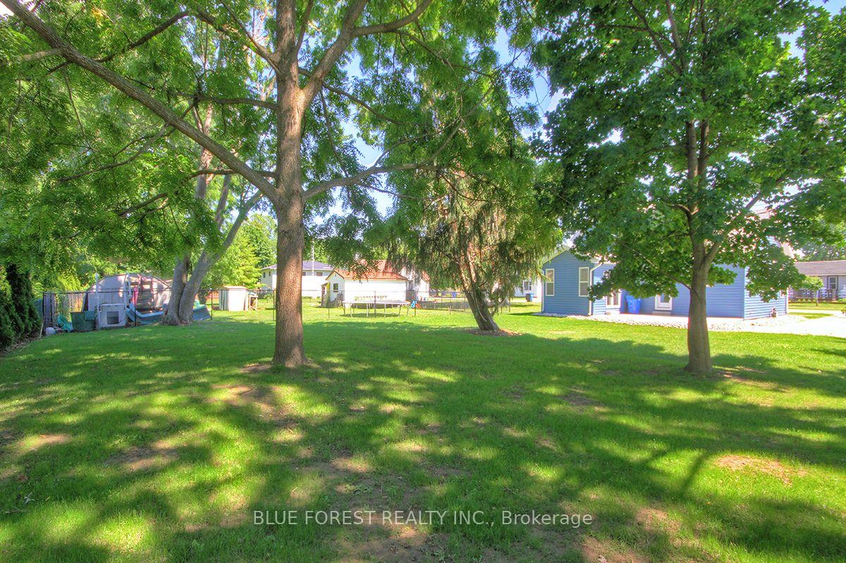 Photo 26 of 454 Trerice Street, Chatham-Kent, Dresden — HOMEH