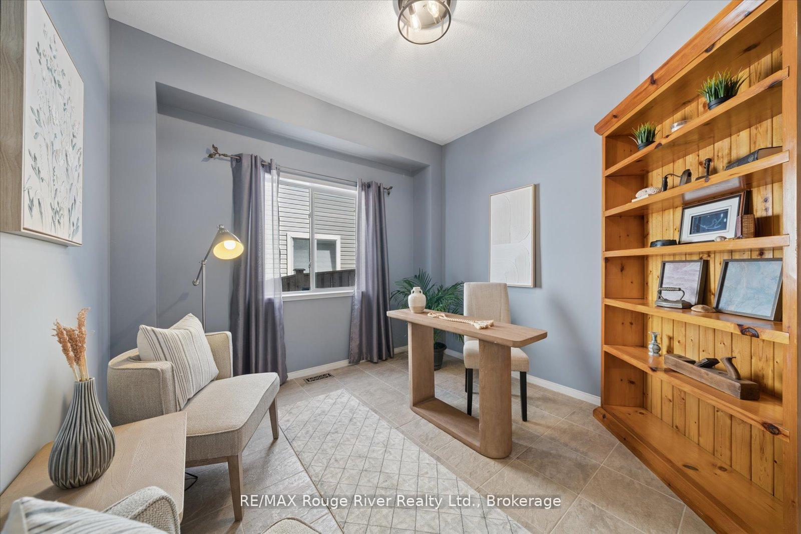 Photo 16 of 8 Briggs Crescent, Whitby, Brooklin — HOMEH