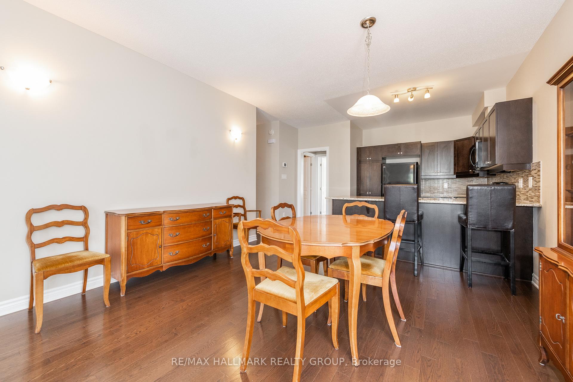 Photo 3 of 226 Kinghaven Crescent, Ottawa, Kanata - Bridlewood — HOMEH