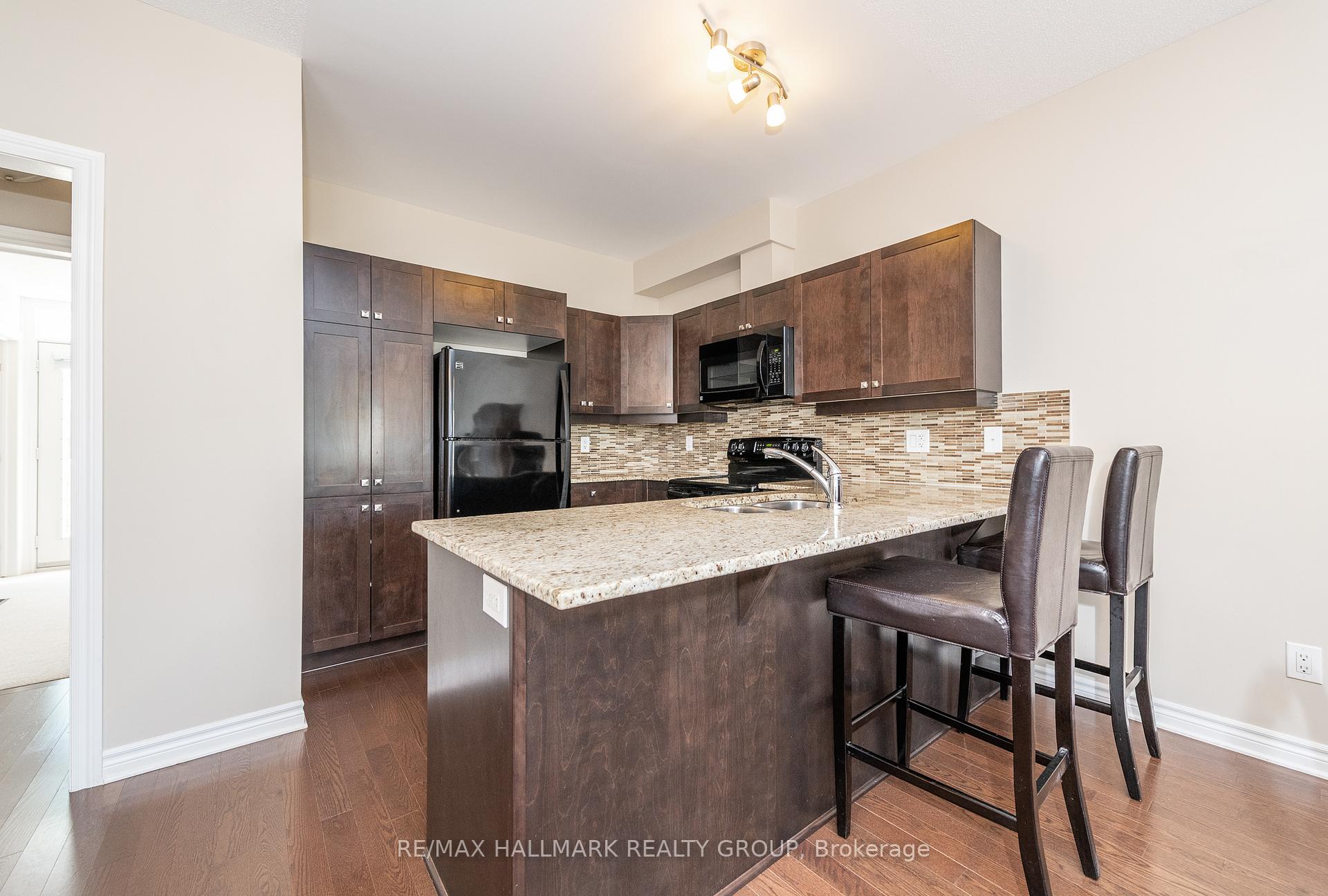 Photo 4 of 226 Kinghaven Crescent, Ottawa, Kanata - Bridlewood — HOMEH