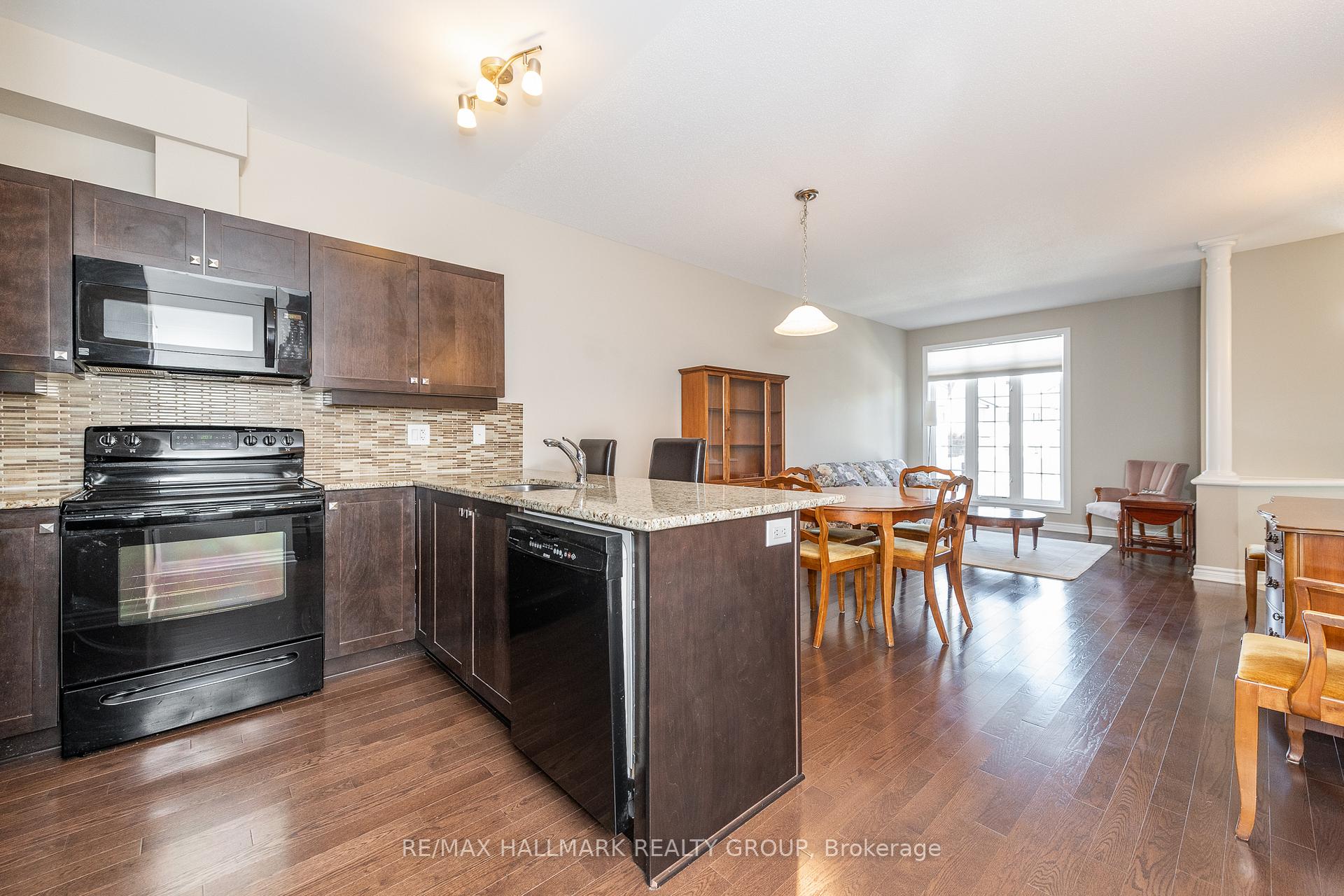 Photo 6 of 226 Kinghaven Crescent, Ottawa, Kanata - Bridlewood — HOMEH