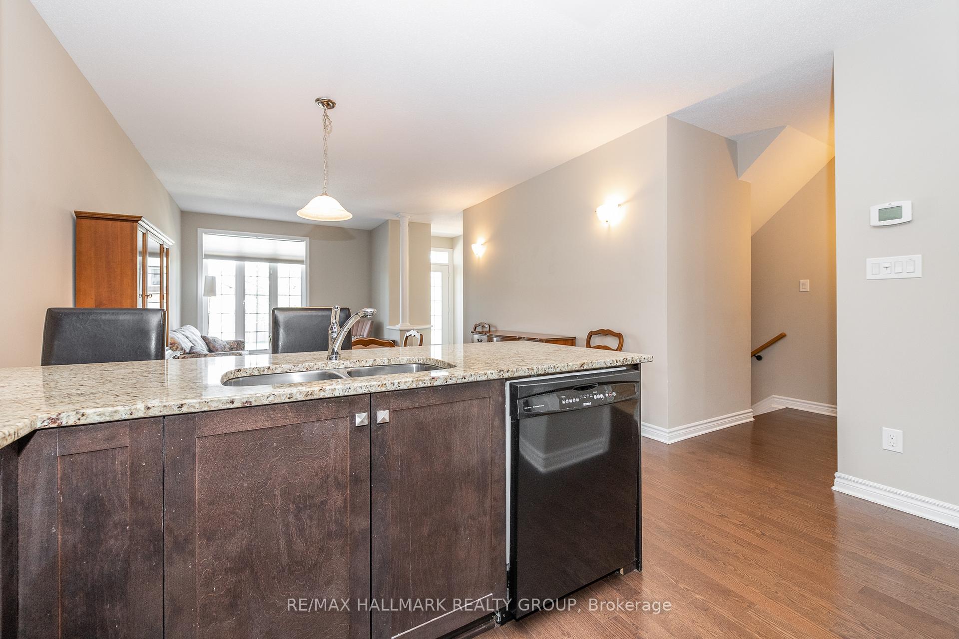 Photo 7 of 226 Kinghaven Crescent, Ottawa, Kanata - Bridlewood — HOMEH
