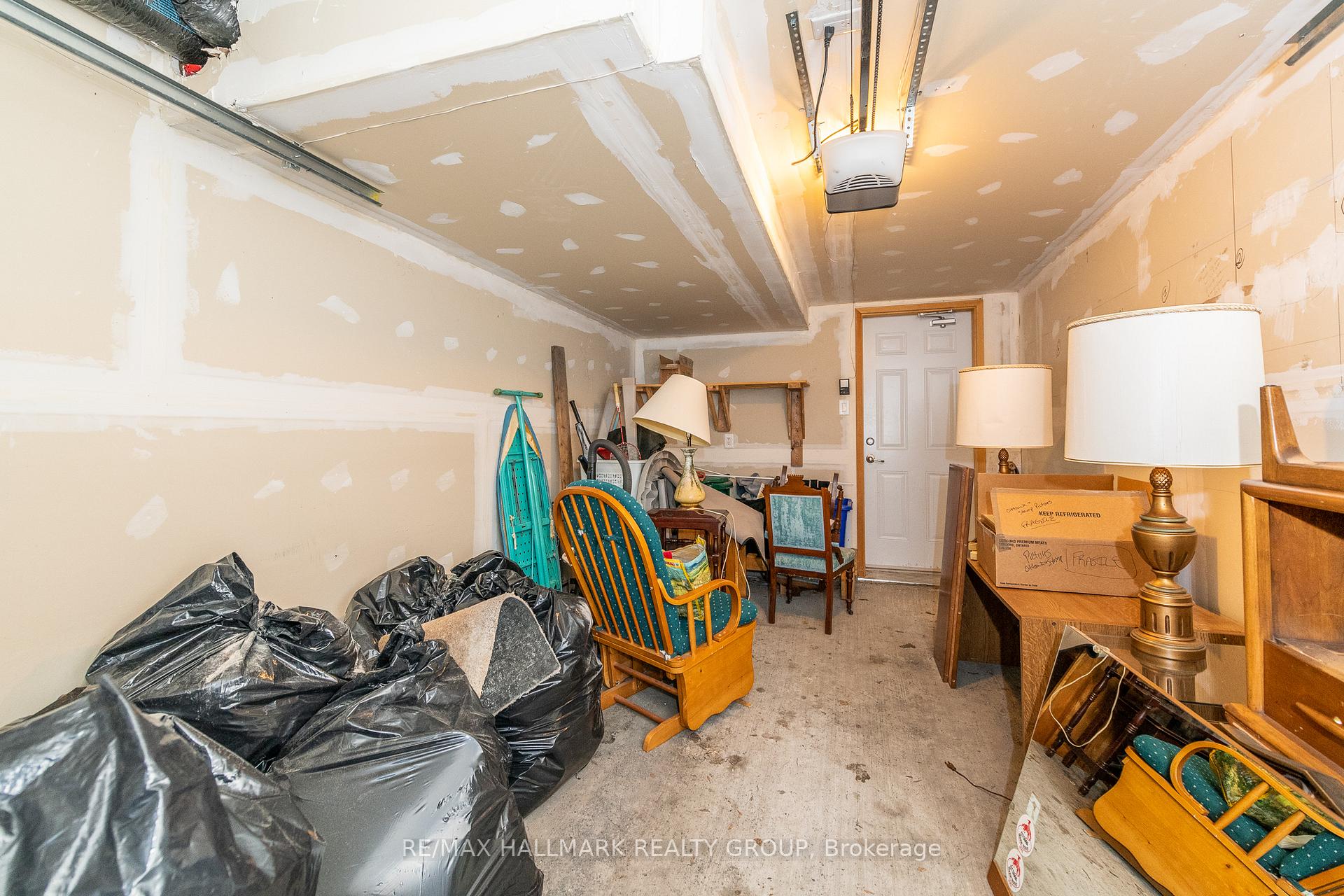 Photo 15 of 226 Kinghaven Crescent, Ottawa, Kanata - Bridlewood — HOMEH