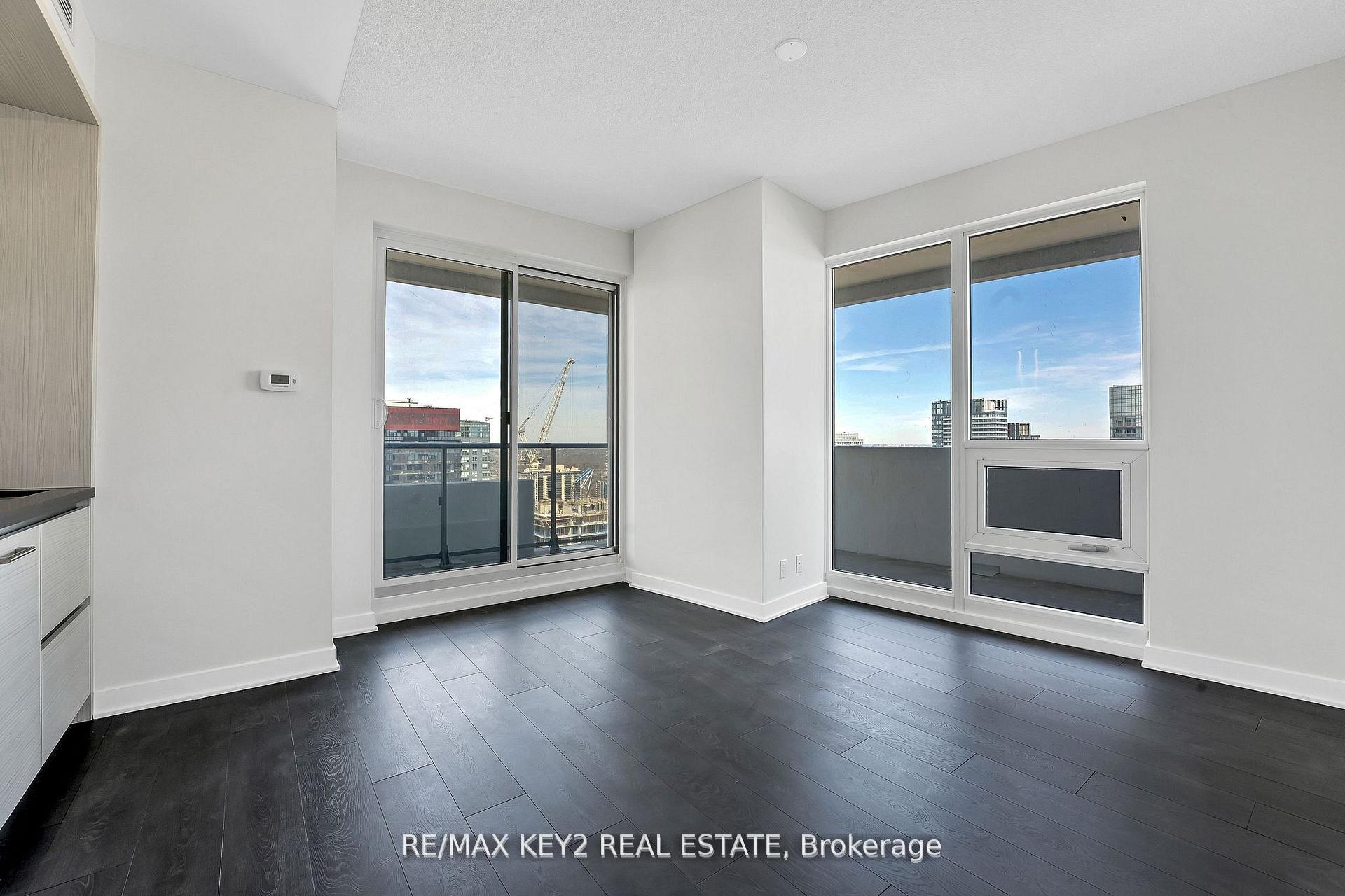 Photo 5 of Unit 3402, 2221 Yonge Street, Toronto, Mount Pleasant West — HOMEH