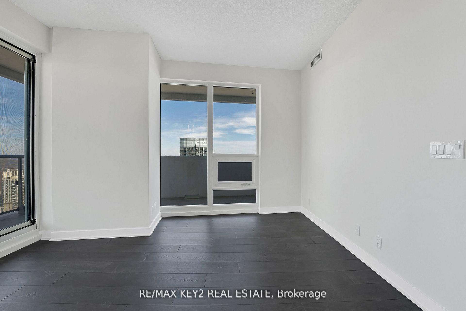 Photo 9 of Unit 3402, 2221 Yonge Street, Toronto, Mount Pleasant West — HOMEH