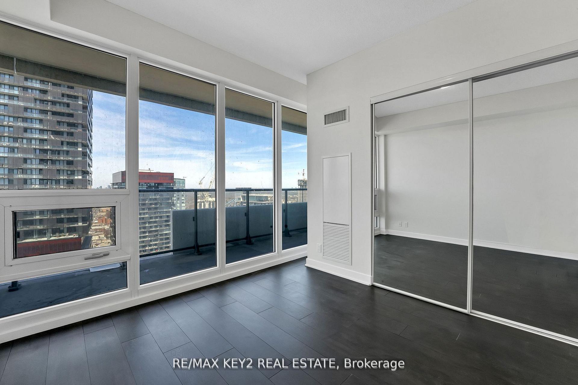 Photo 11 of Unit 3402, 2221 Yonge Street, Toronto, Mount Pleasant West — HOMEH