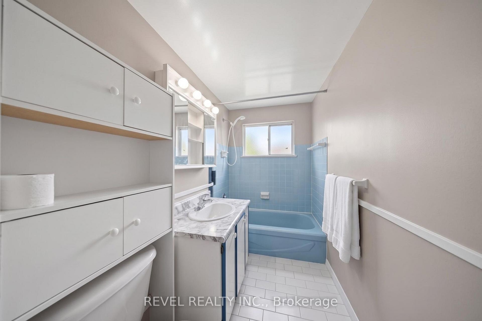 Photo 14 of 9 Deloraine Drive, Brampton, Southgate — HOMEH