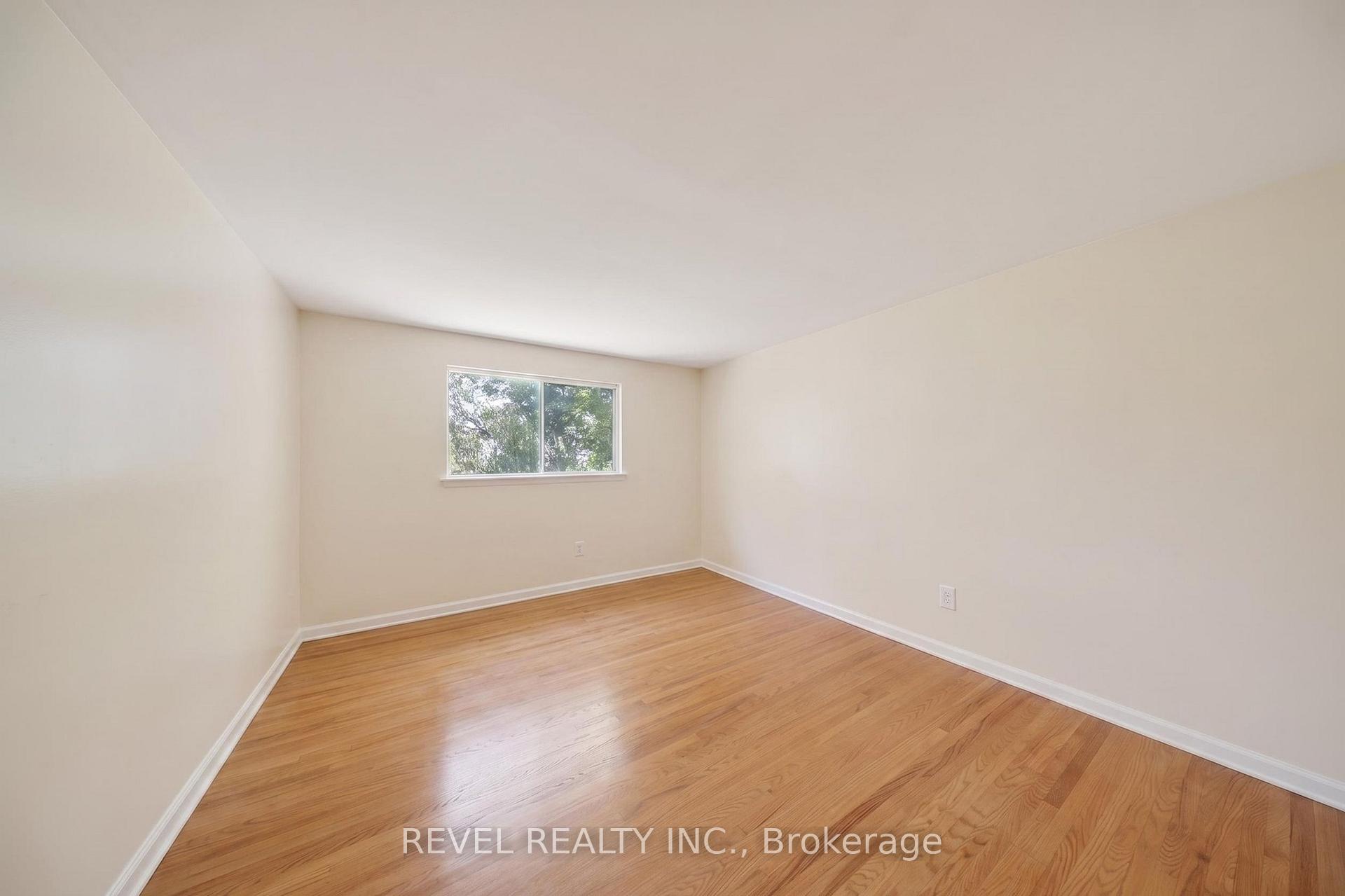 Photo 17 of 9 Deloraine Drive, Brampton, Southgate — HOMEH