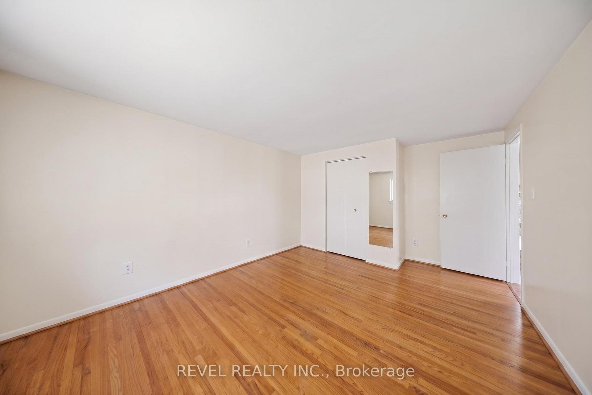 Photo 19 of 9 Deloraine Drive, Brampton, Southgate — HOMEH