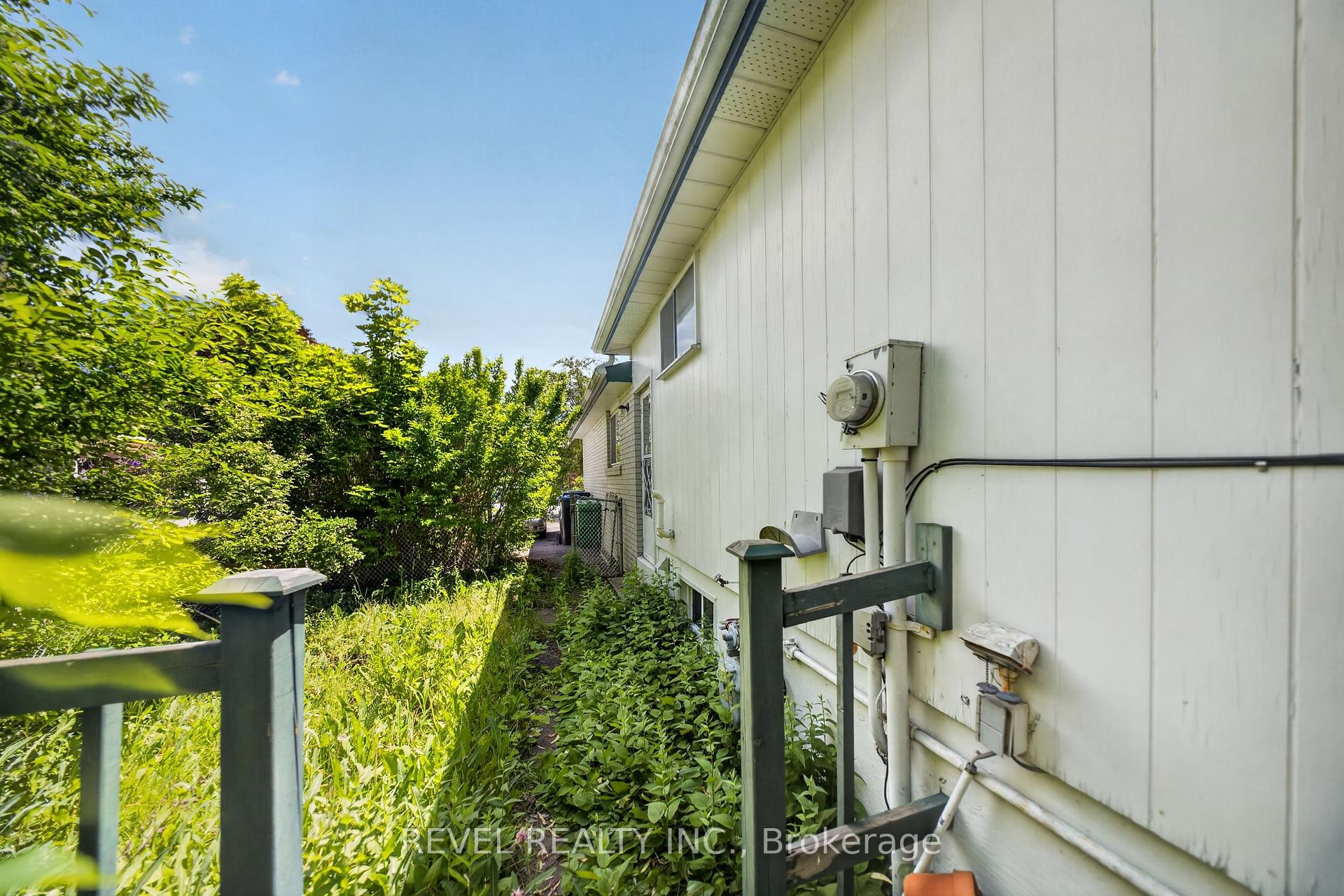 Photo 22 of 9 Deloraine Drive, Brampton, Southgate — HOMEH