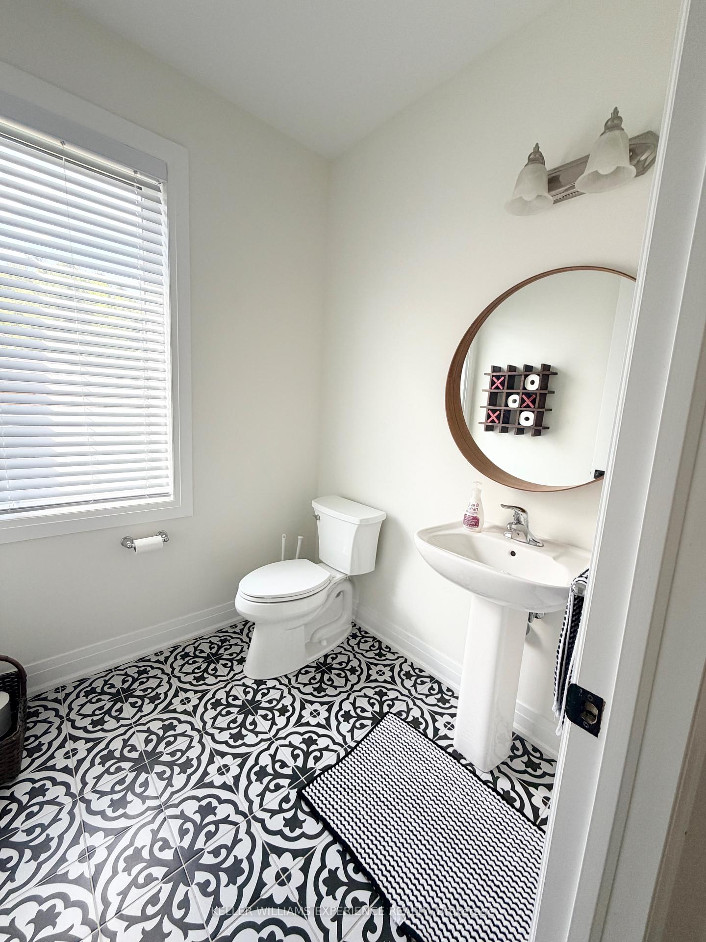 Photo 10 of 31 Browning Boulevard S, Bracebridge, Macaulay — HOMEH