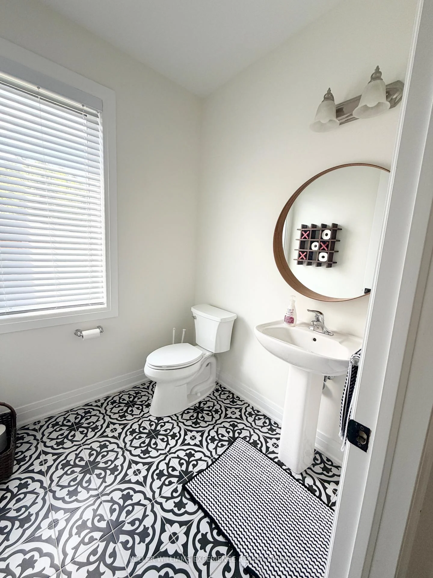 Photo 9 of 31 Browning Boulevard S, Bracebridge, Macaulay — HOMEH