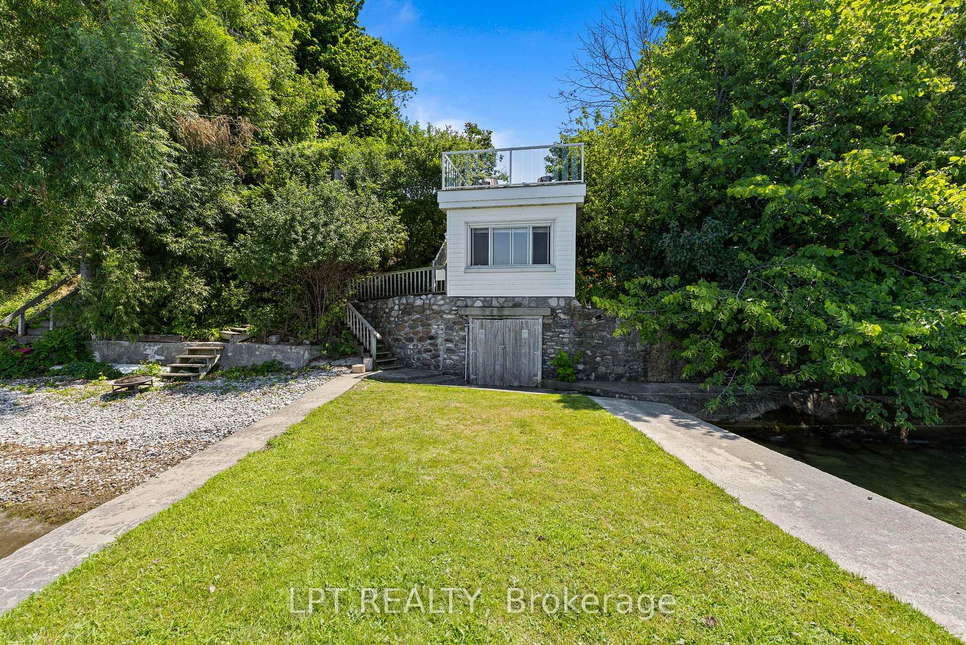 Photo 45 of 25300 Maple Beach Road, Brock, Beaverton — HOMEH