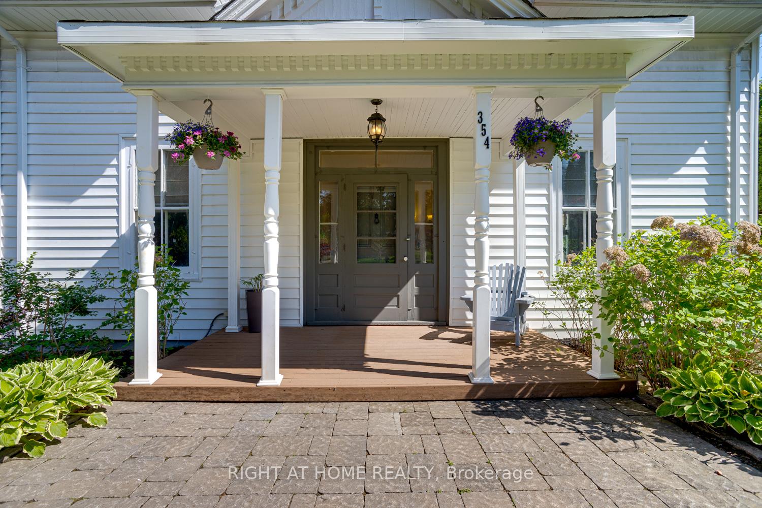 Photo 2 of 354 Queen Street, Scugog, Port Perry — HOMEH