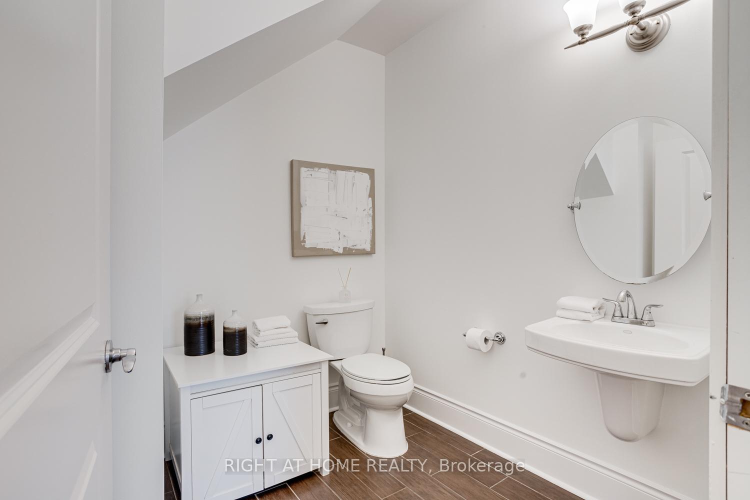 Photo 17 of 354 Queen Street, Scugog, Port Perry — HOMEH