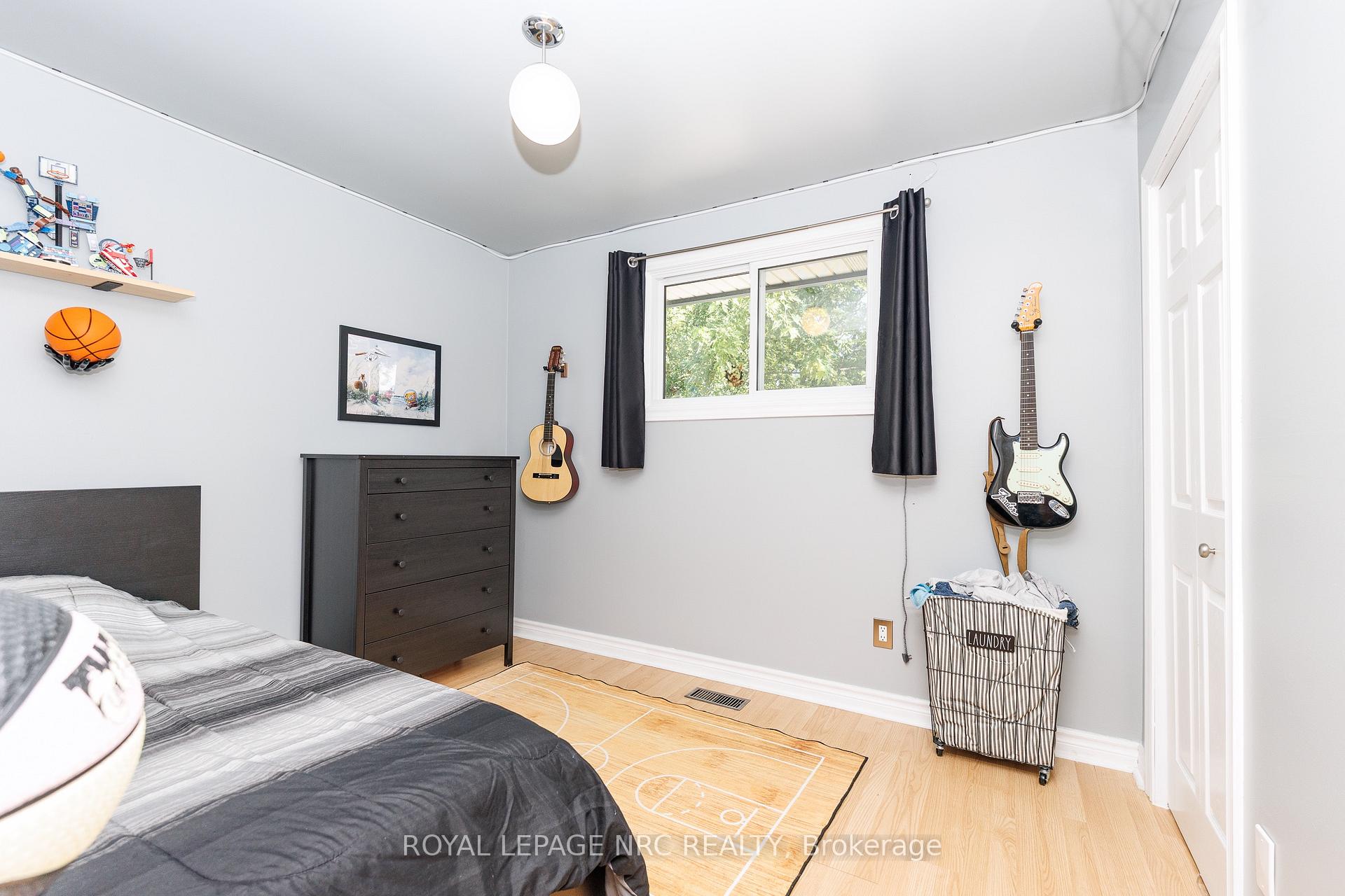 Photo 16 of 8025 Michael Street, Niagara Falls, Ascot — HOMEH