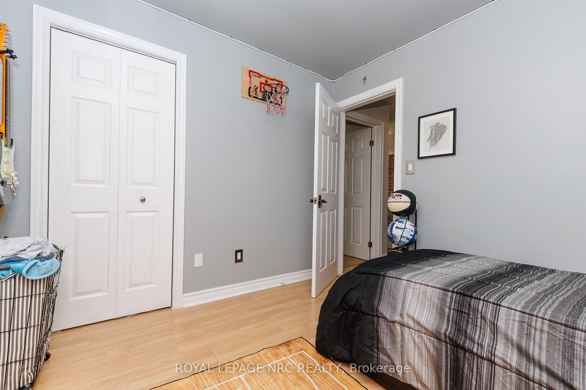 Photo 18 of 8025 Michael Street, Niagara Falls, Ascot — HOMEH