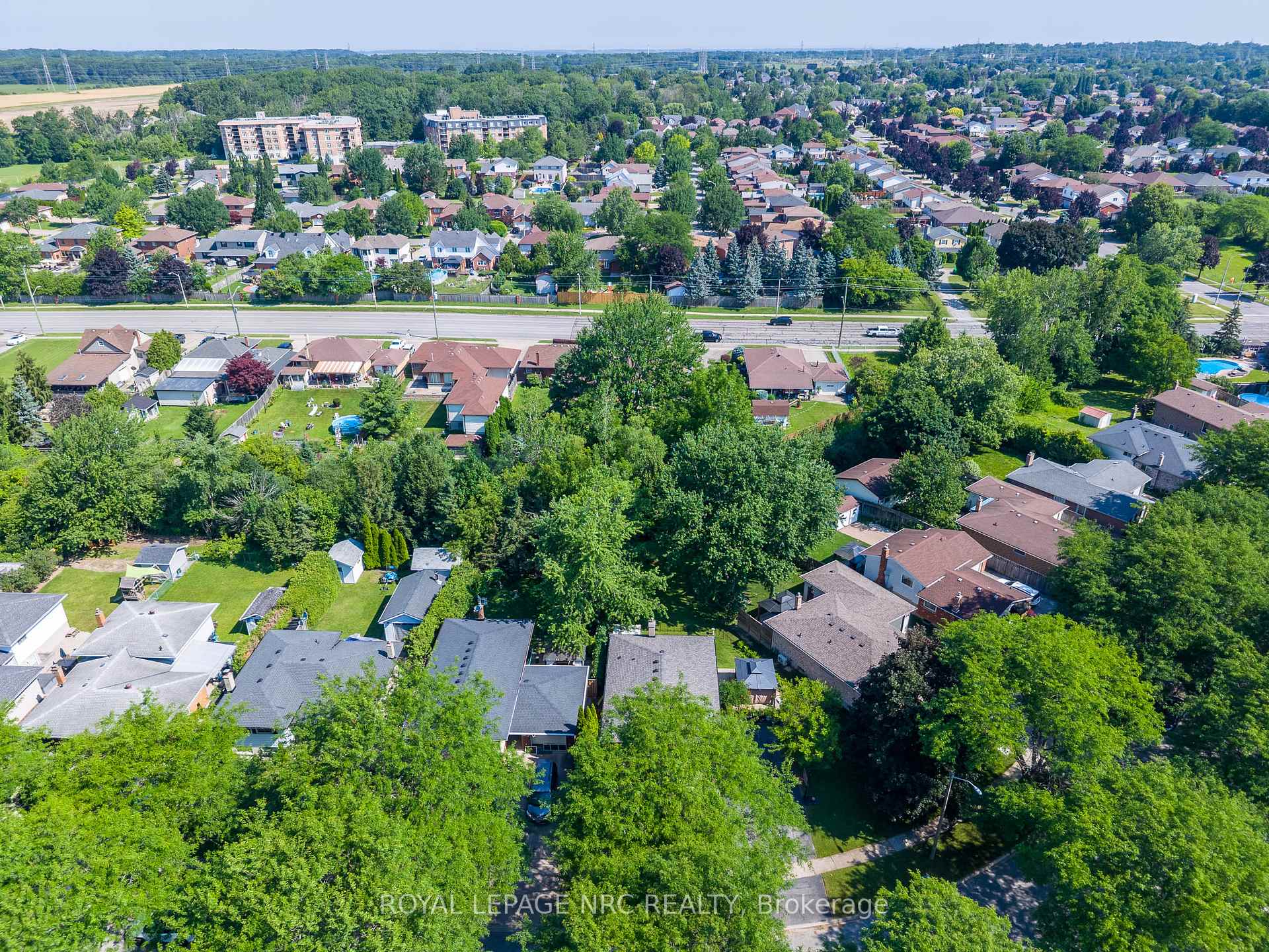 Photo 34 of 8025 Michael Street, Niagara Falls, Ascot — HOMEH