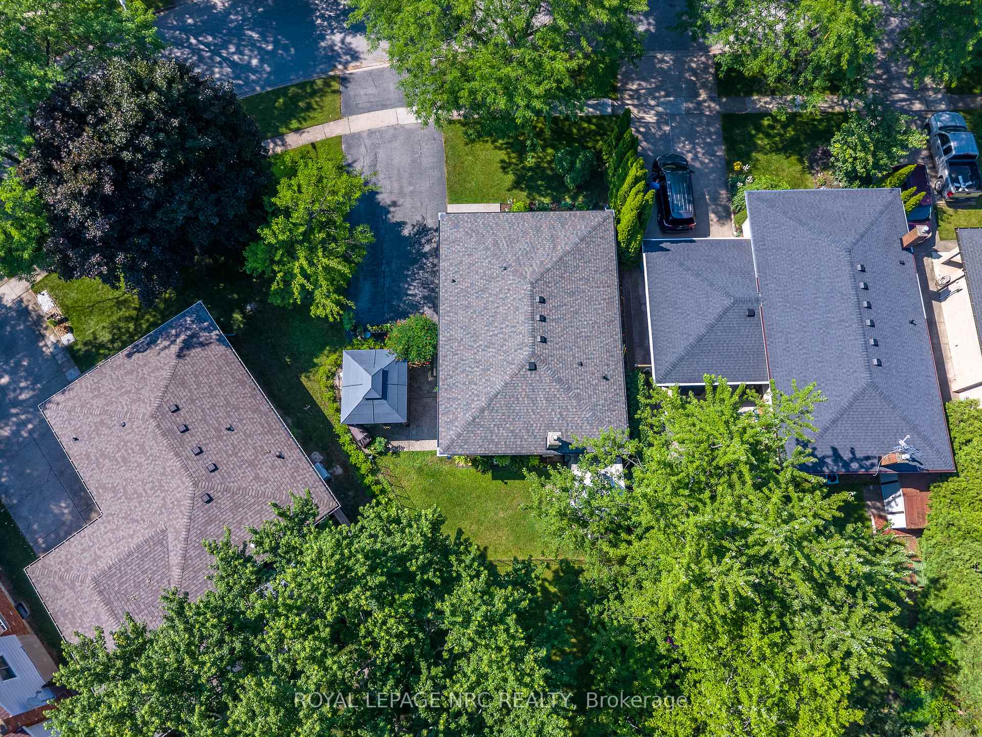 Photo 35 of 8025 Michael Street, Niagara Falls, Ascot — HOMEH