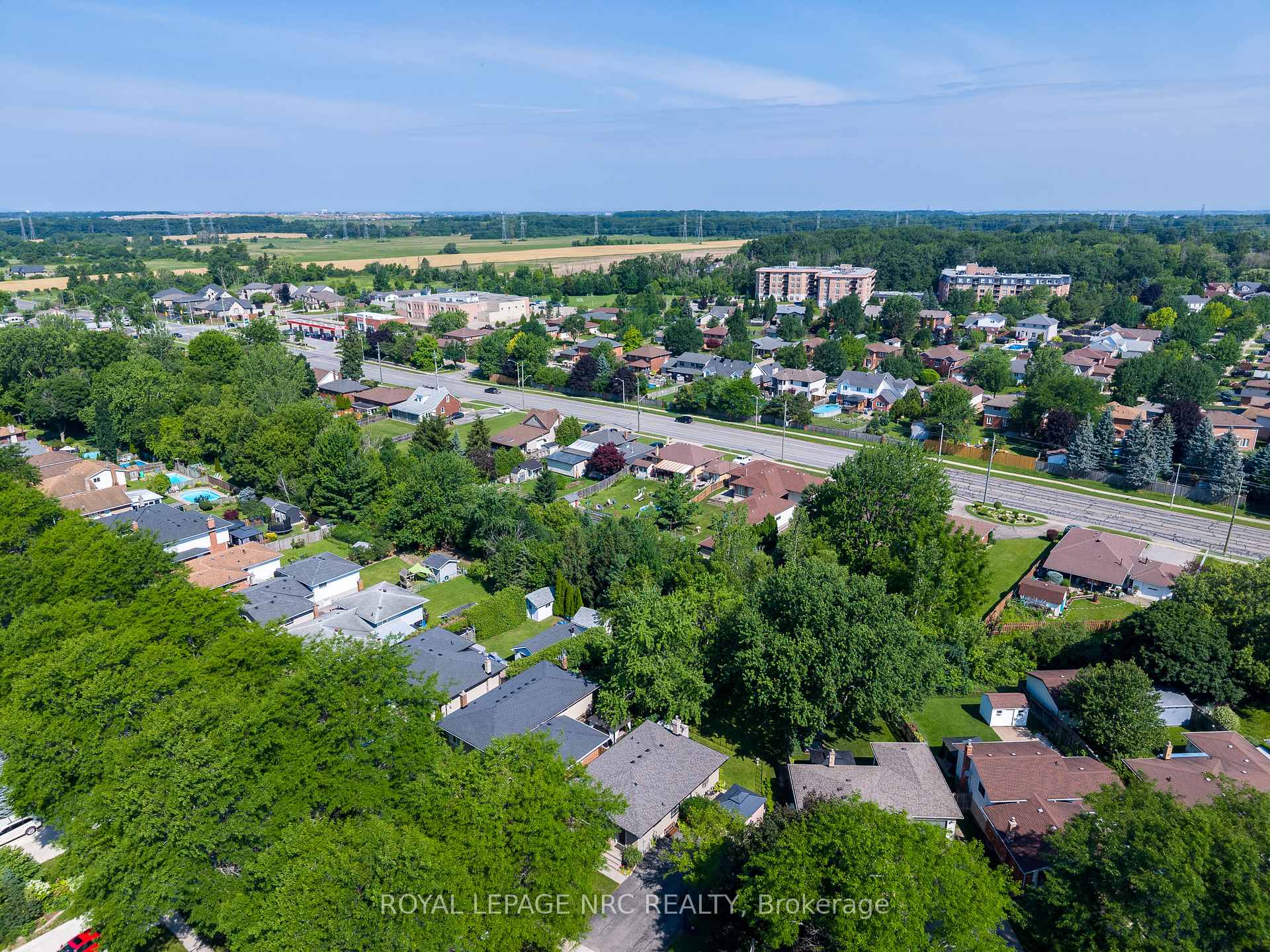 Photo 36 of 8025 Michael Street, Niagara Falls, Ascot — HOMEH