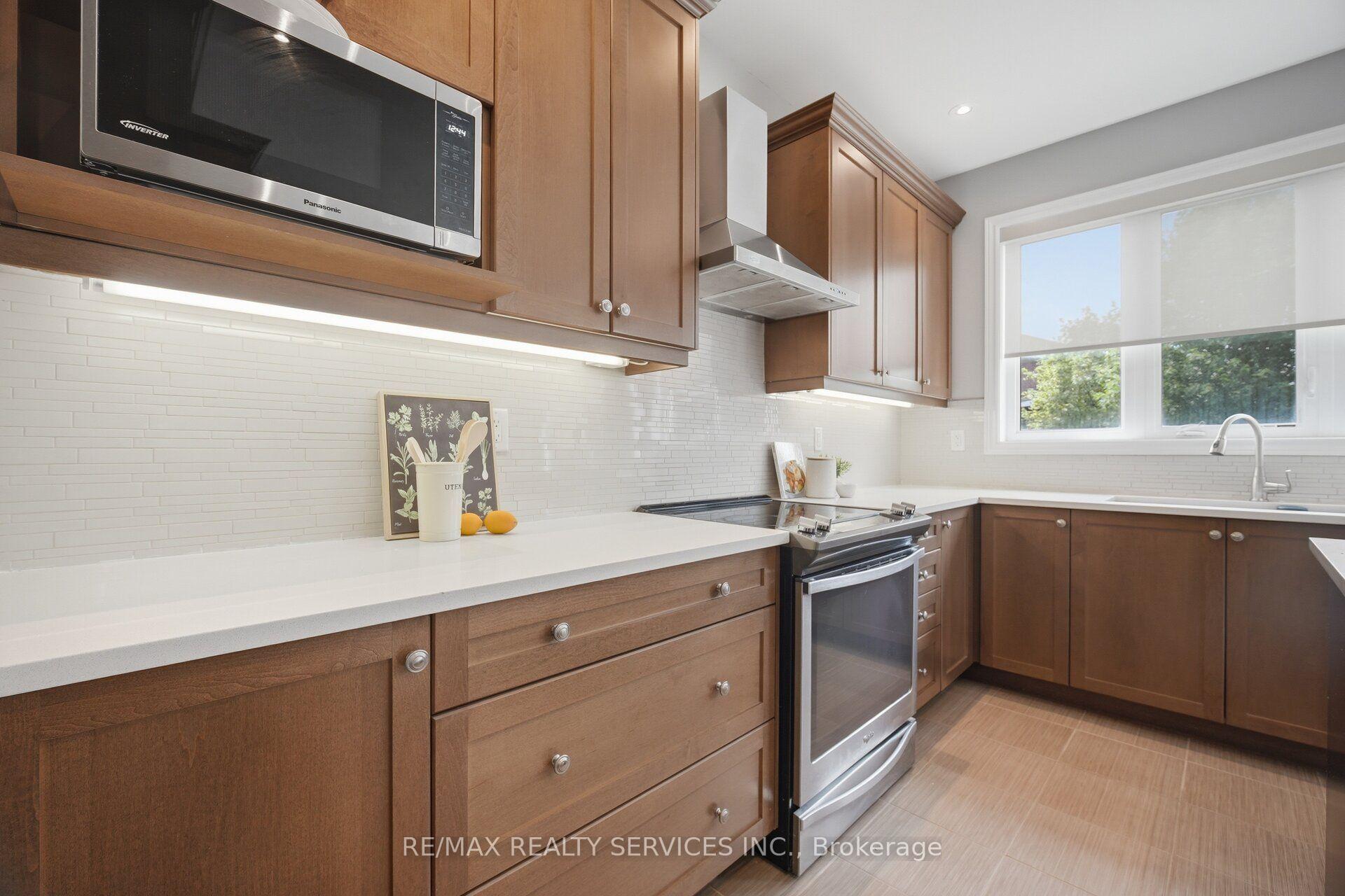 Photo 10 of 164 Bonnieglen Farm Boulevard, Caledon, Rural Caledon — HOMEH