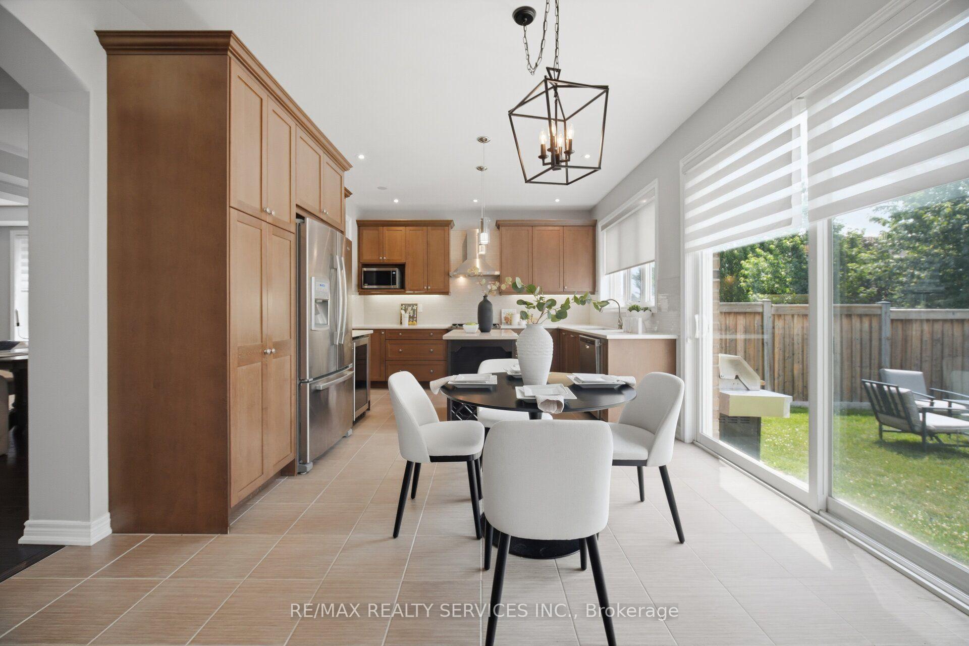 Photo 13 of 164 Bonnieglen Farm Boulevard, Caledon, Rural Caledon — HOMEH
