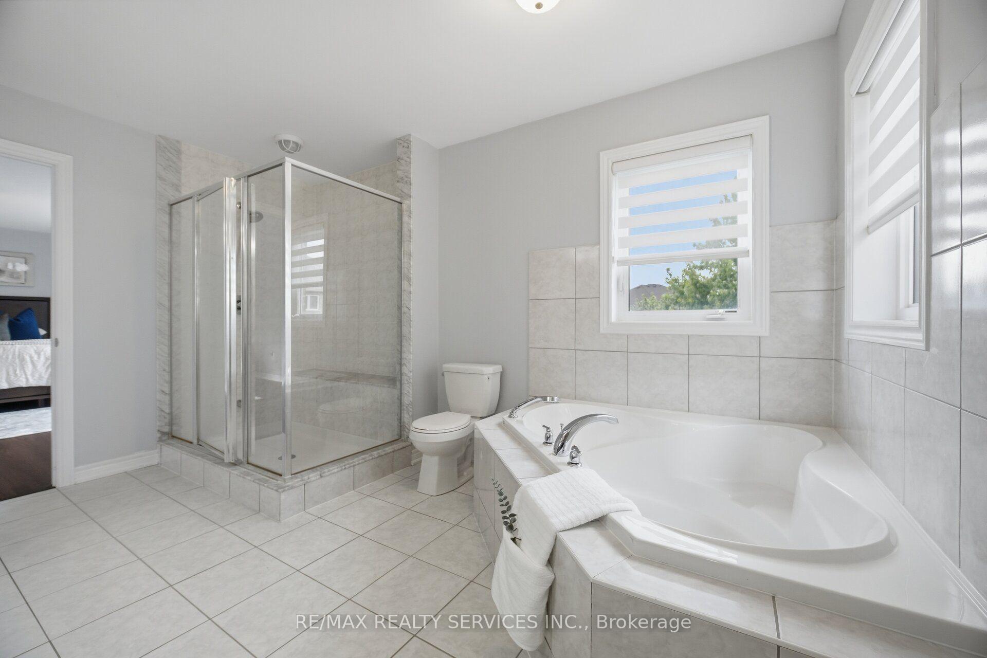 Photo 32 of 164 Bonnieglen Farm Boulevard, Caledon, Rural Caledon — HOMEH