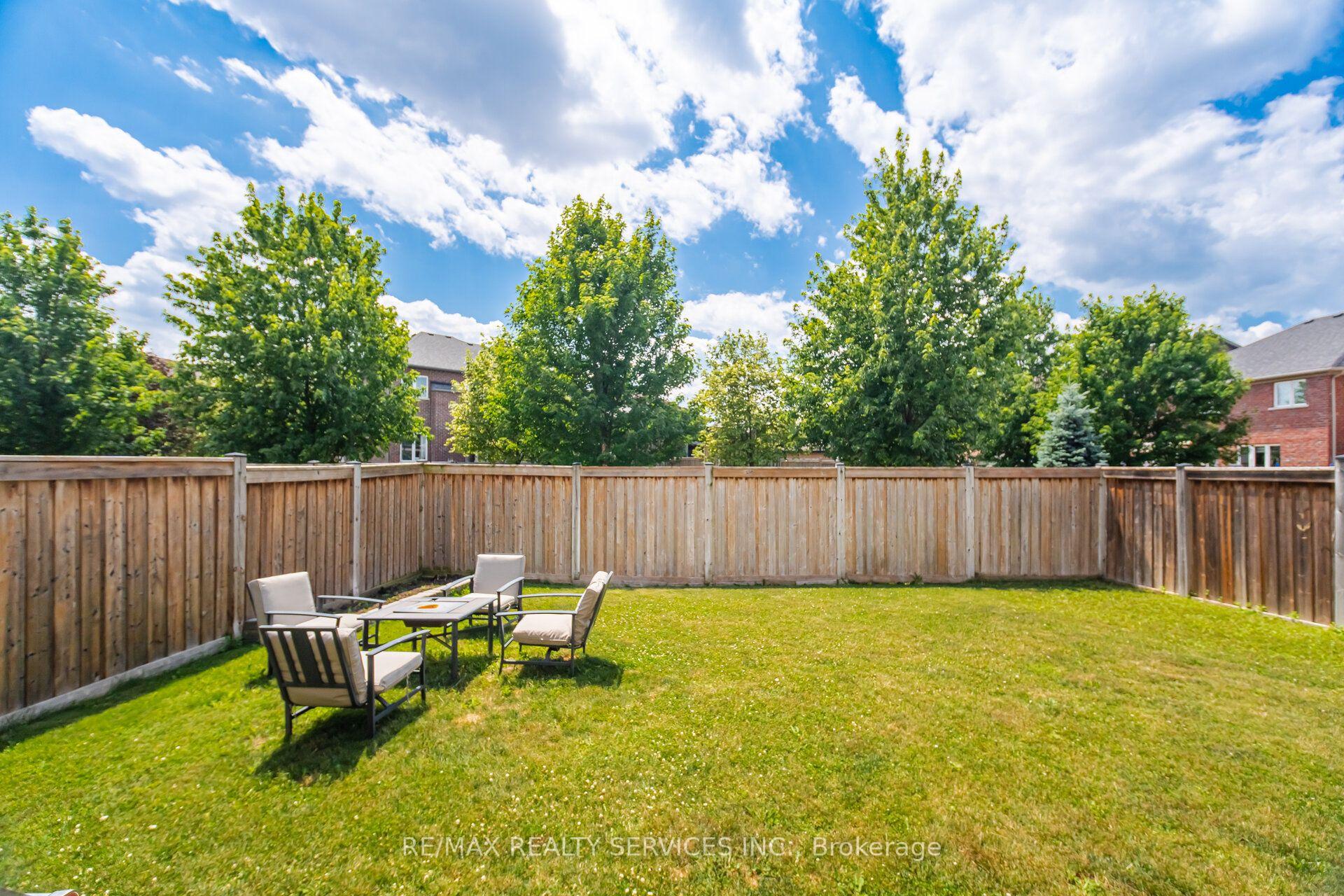 Photo 45 of 164 Bonnieglen Farm Boulevard, Caledon, Rural Caledon — HOMEH