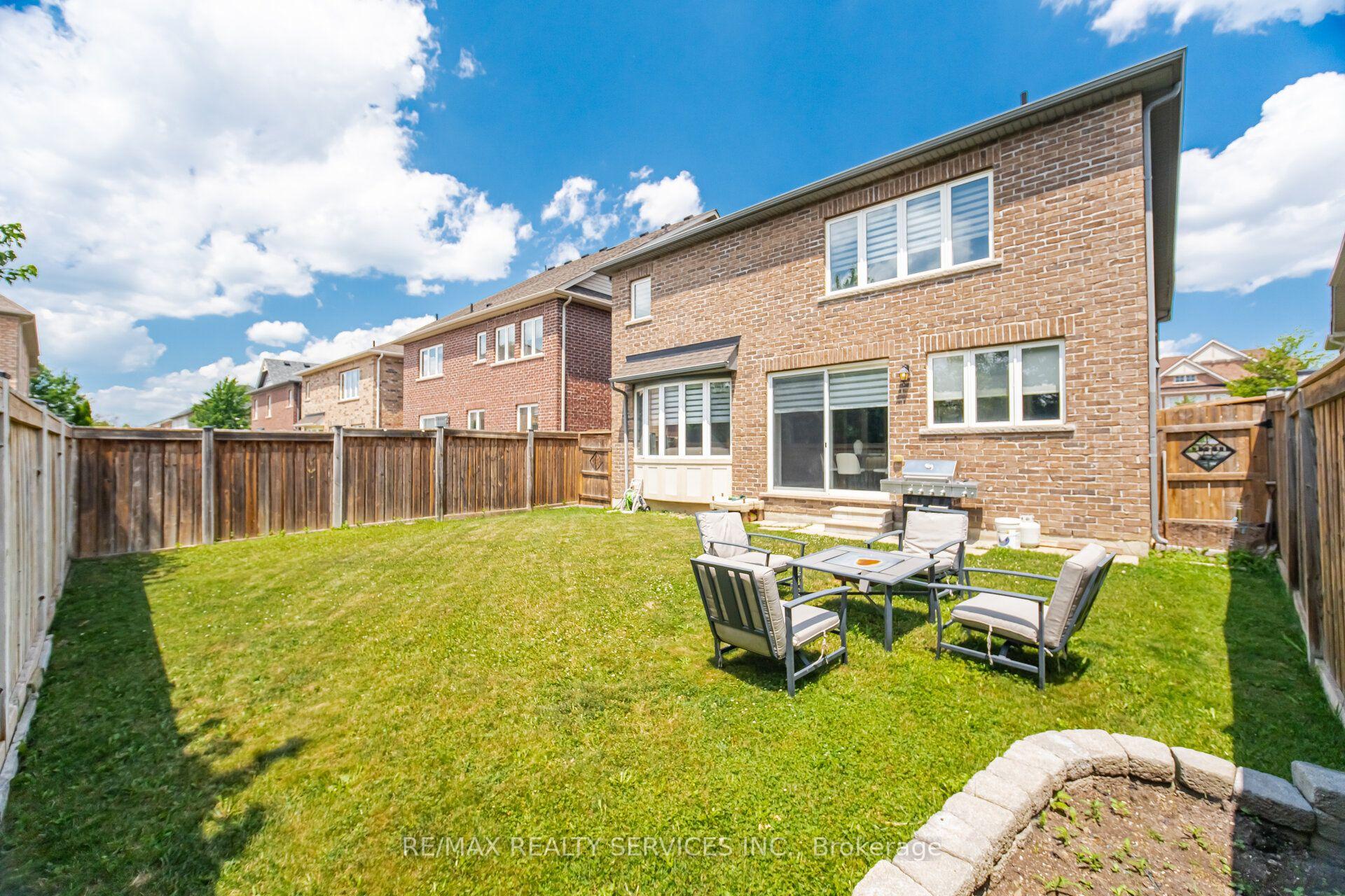 Photo 46 of 164 Bonnieglen Farm Boulevard, Caledon, Rural Caledon — HOMEH