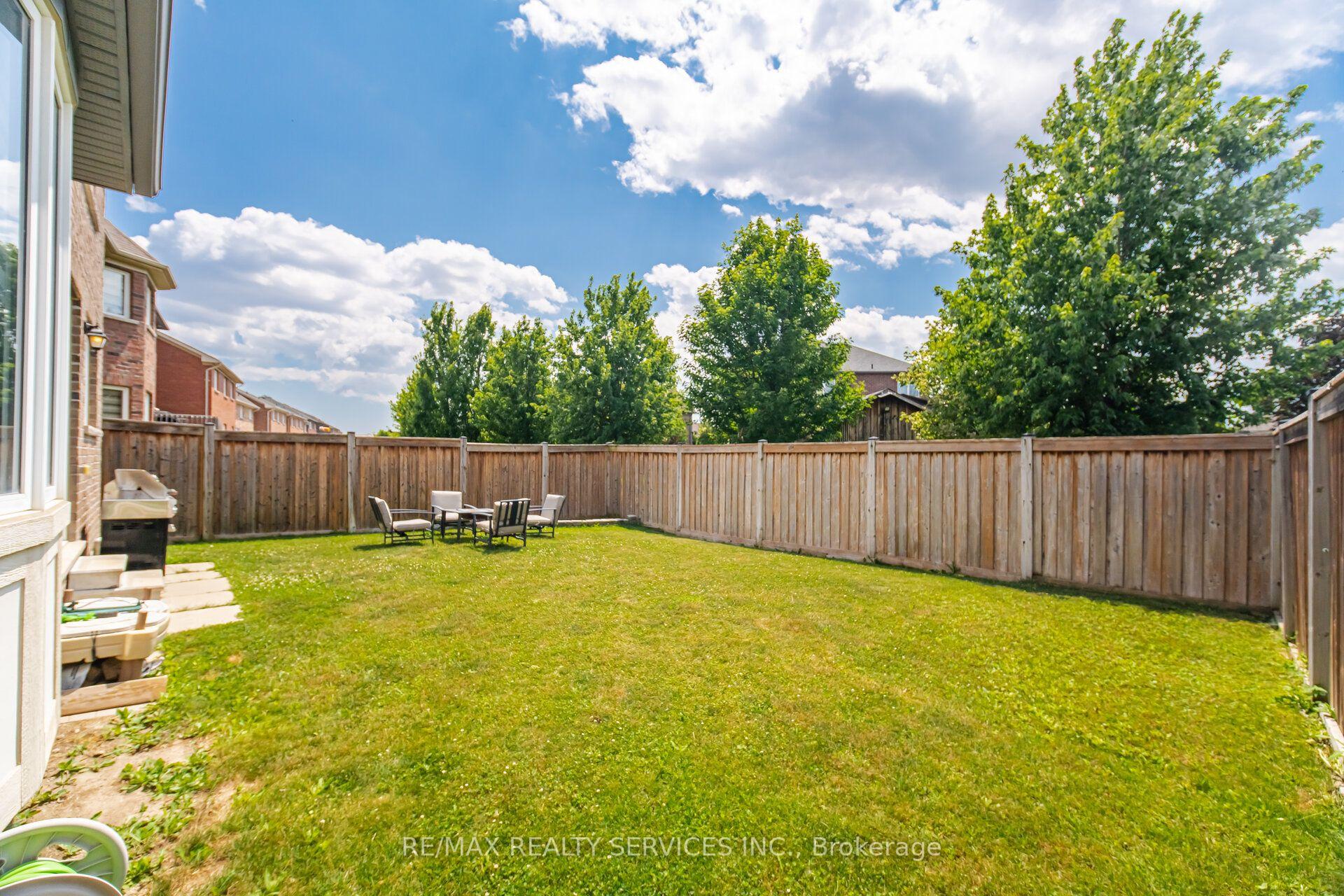 Photo 47 of 164 Bonnieglen Farm Boulevard, Caledon, Rural Caledon — HOMEH