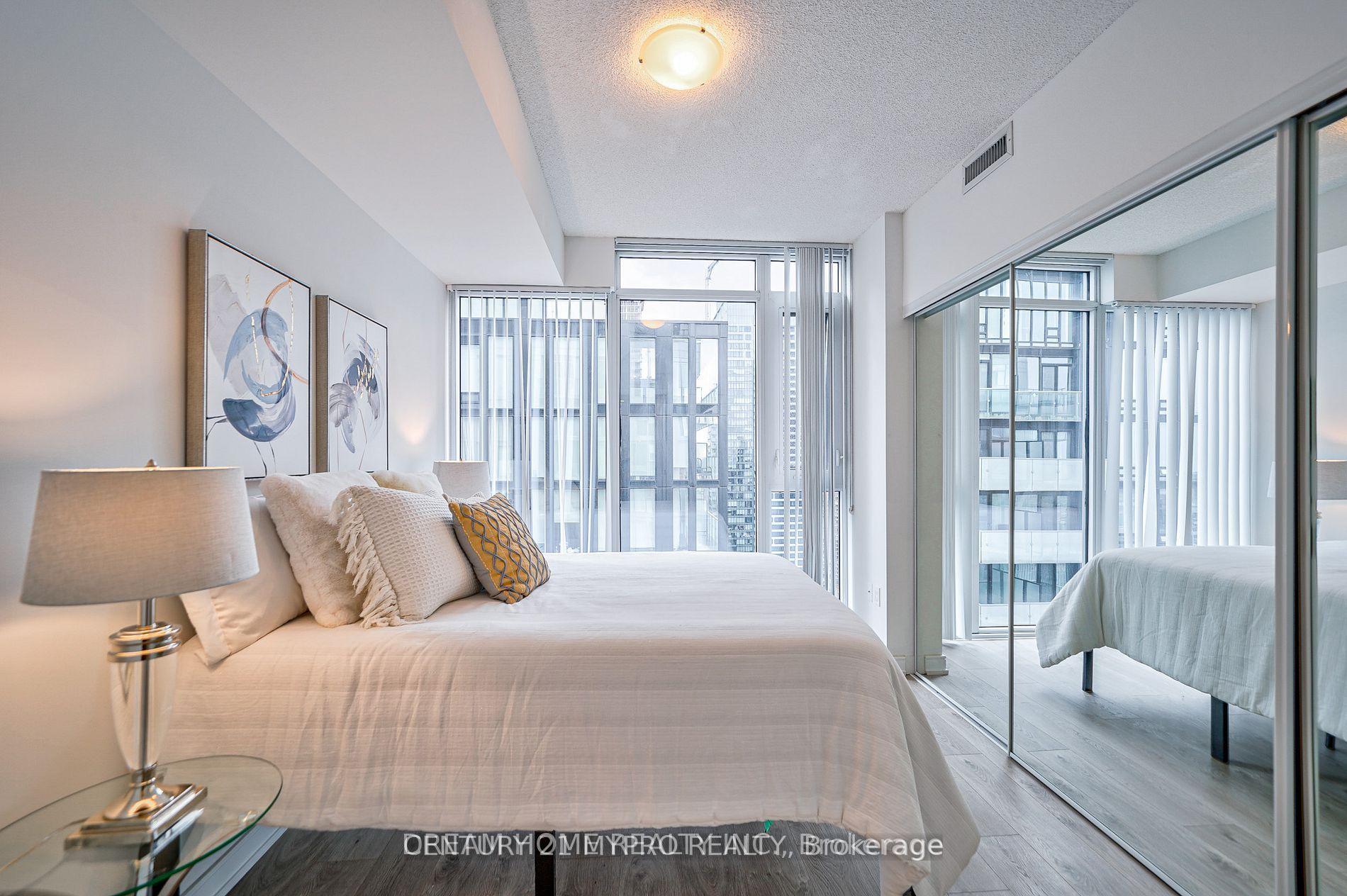 Photo 15 of Unit 4002, 50 Wellesley Street E, Toronto, Church-Yonge Corridor — HOMEH