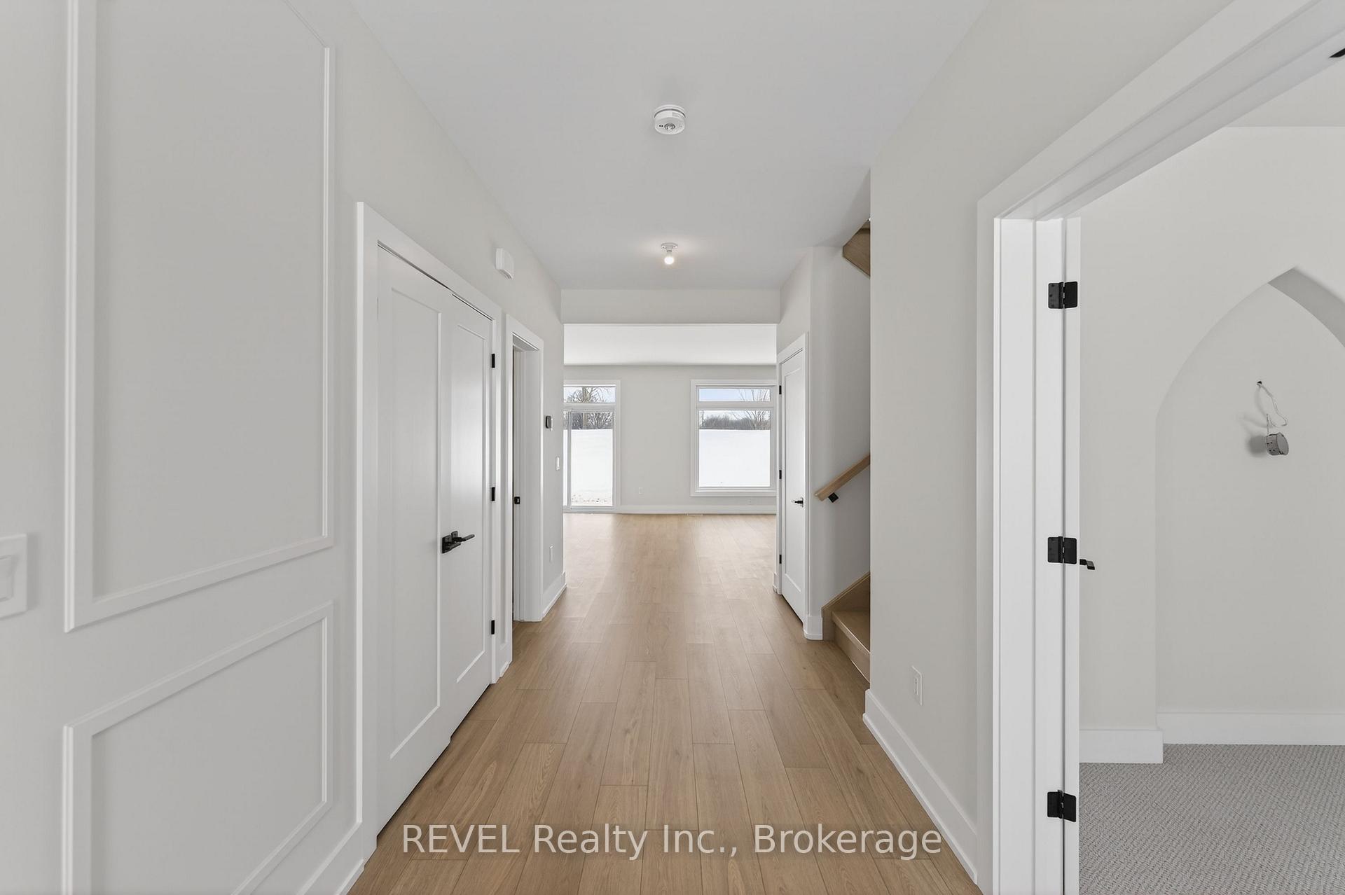 Photo 3 of 36 Anchor Road, Thorold, Port Robinson — HOMEH