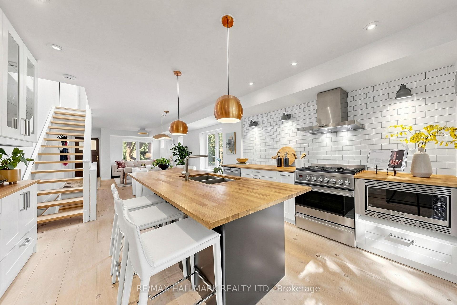 Photo 9 of 17 Ingham Avenue, Toronto, North Riverdale — HOMEH