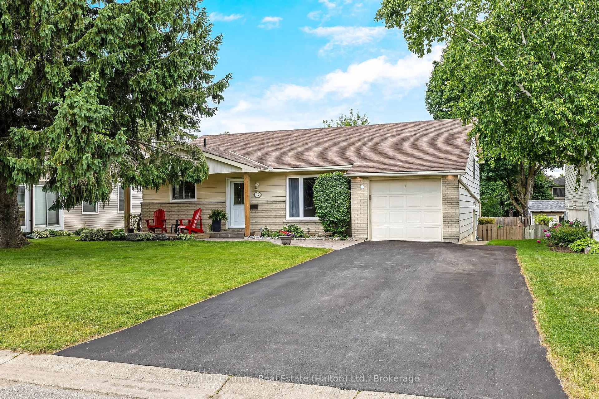 Photo 1 of 14 Rosemary Road, Halton Hills, Acton — HOMEH