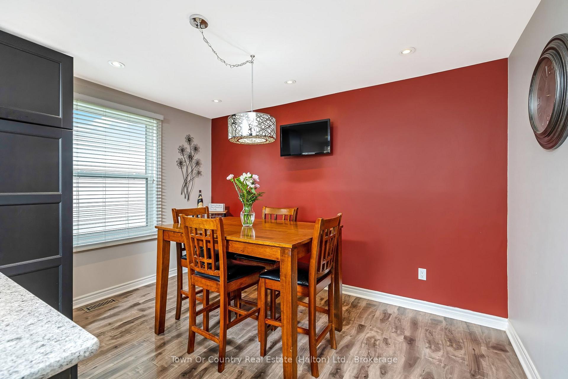 Photo 14 of 14 Rosemary Road, Halton Hills, Acton — HOMEH