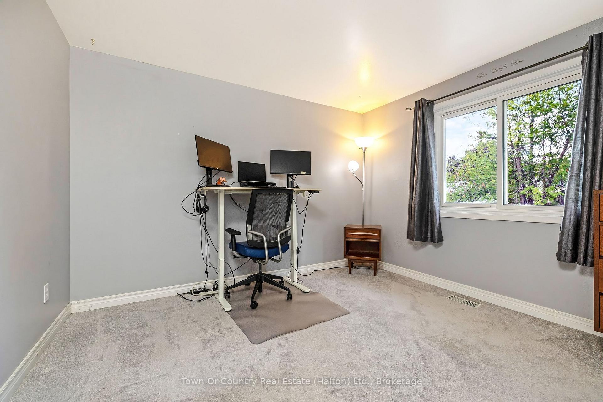 Photo 20 of 14 Rosemary Road, Halton Hills, Acton — HOMEH