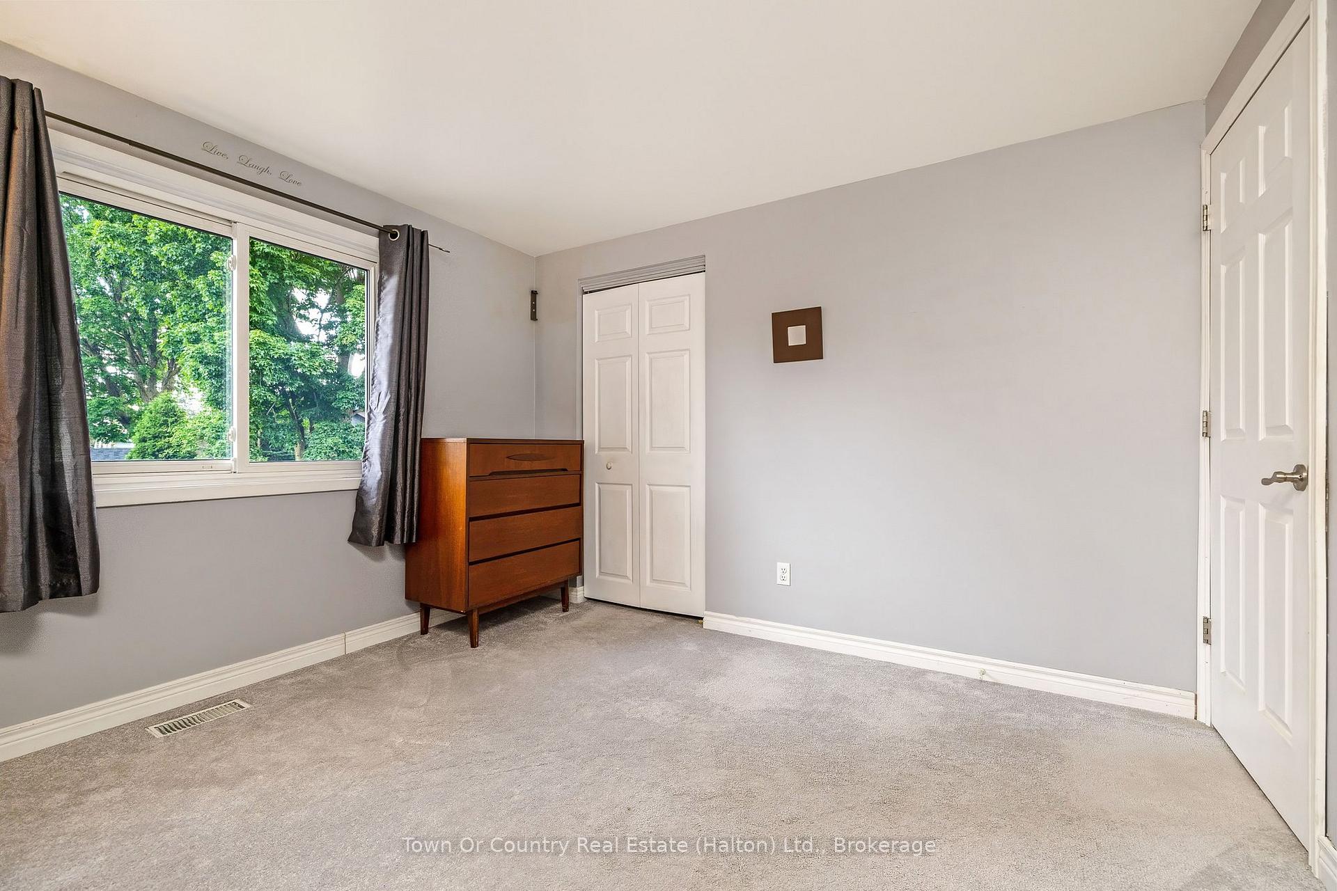 Photo 21 of 14 Rosemary Road, Halton Hills, Acton — HOMEH