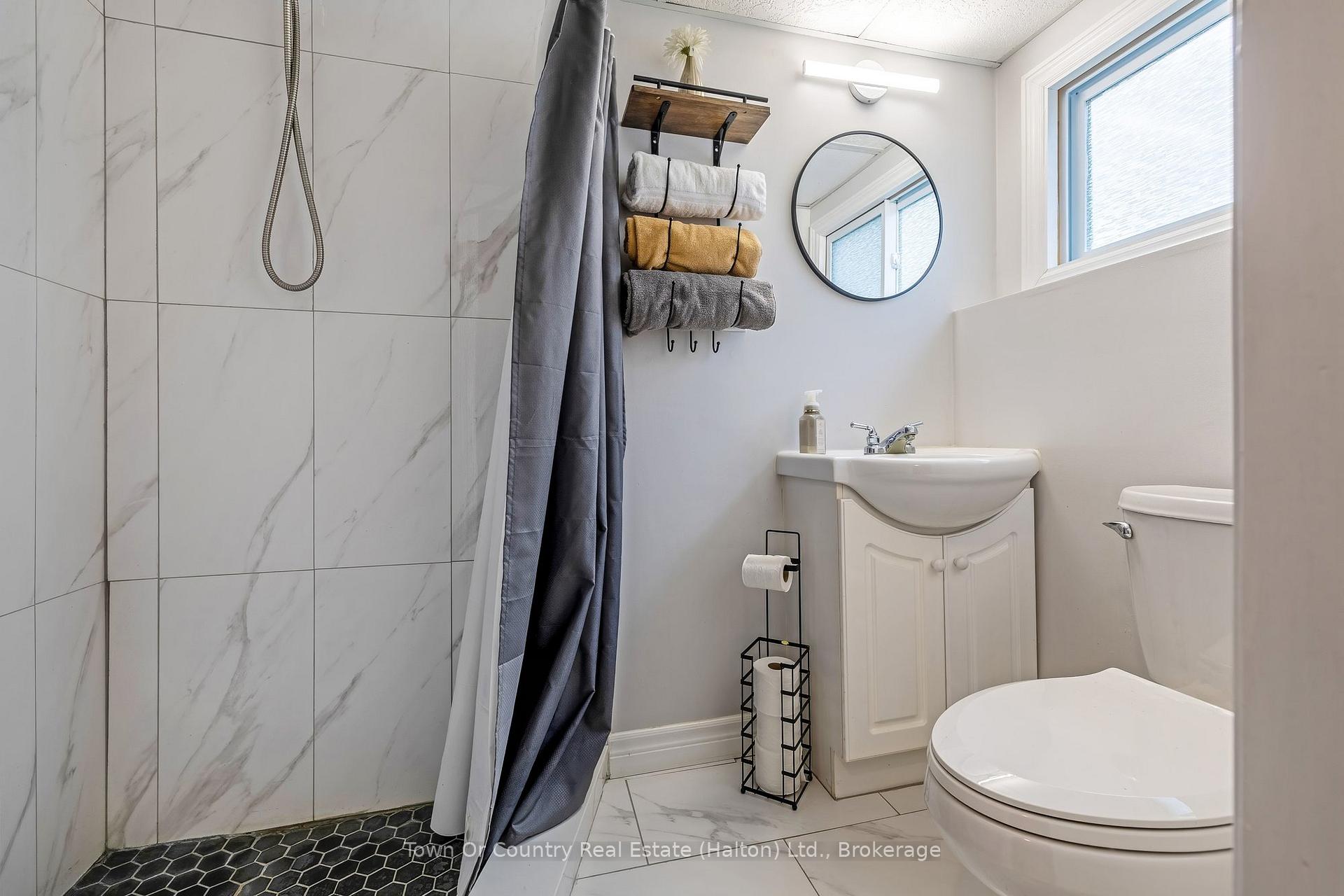 Photo 27 of 14 Rosemary Road, Halton Hills, Acton — HOMEH