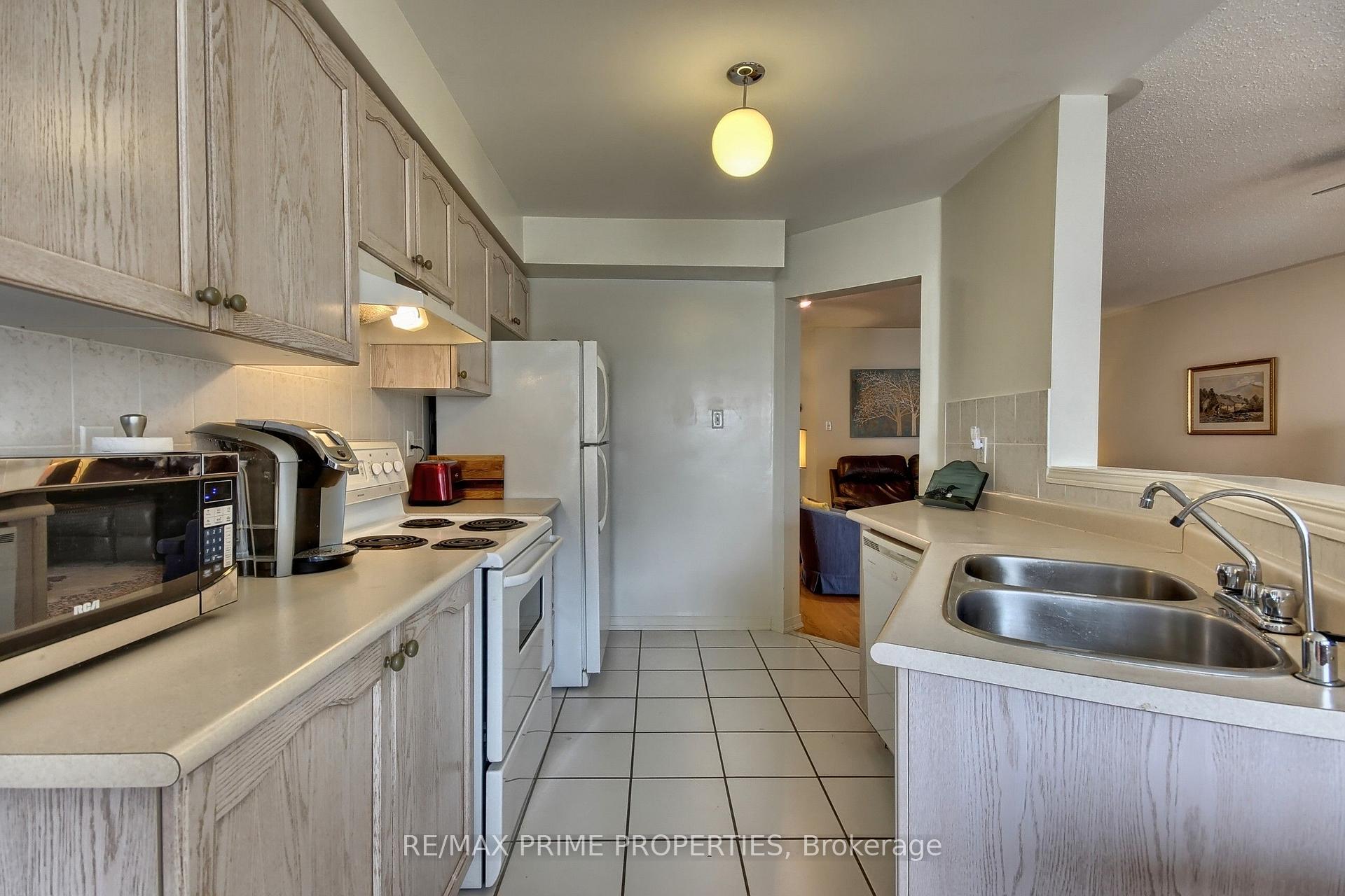 Photo 5 of 39 Laurendale Avenue, Georgina, Keswick South — HOMEH